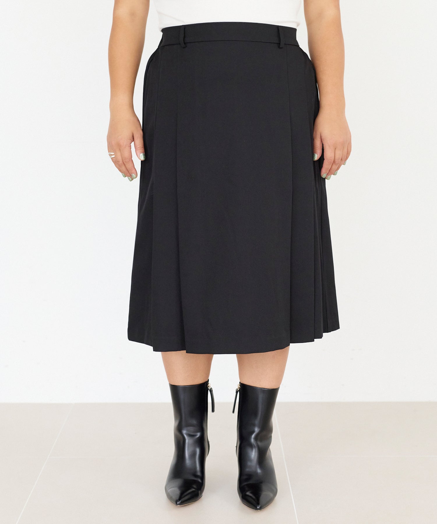 タックプリーツミディスカート