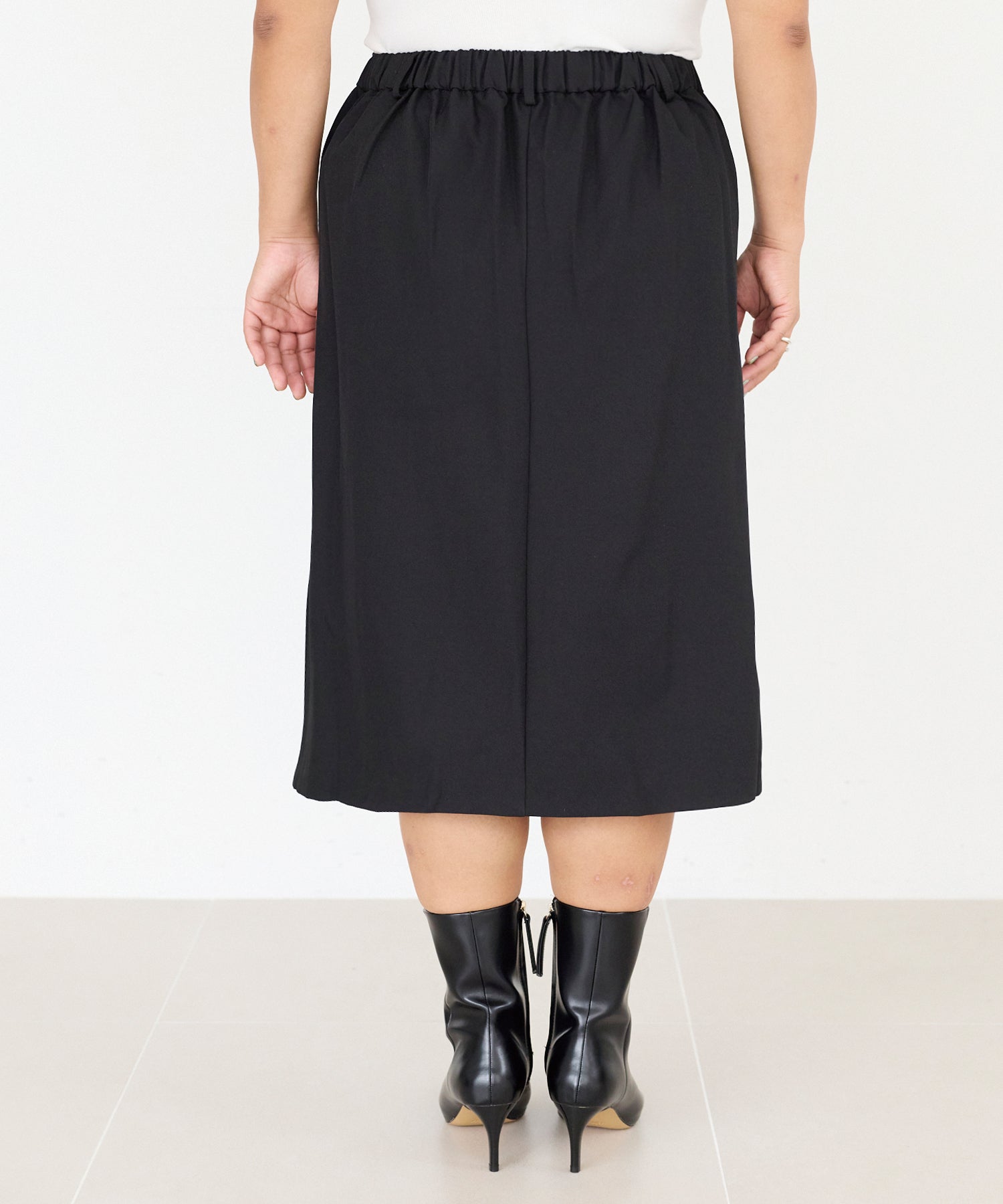 タックプリーツミディスカート