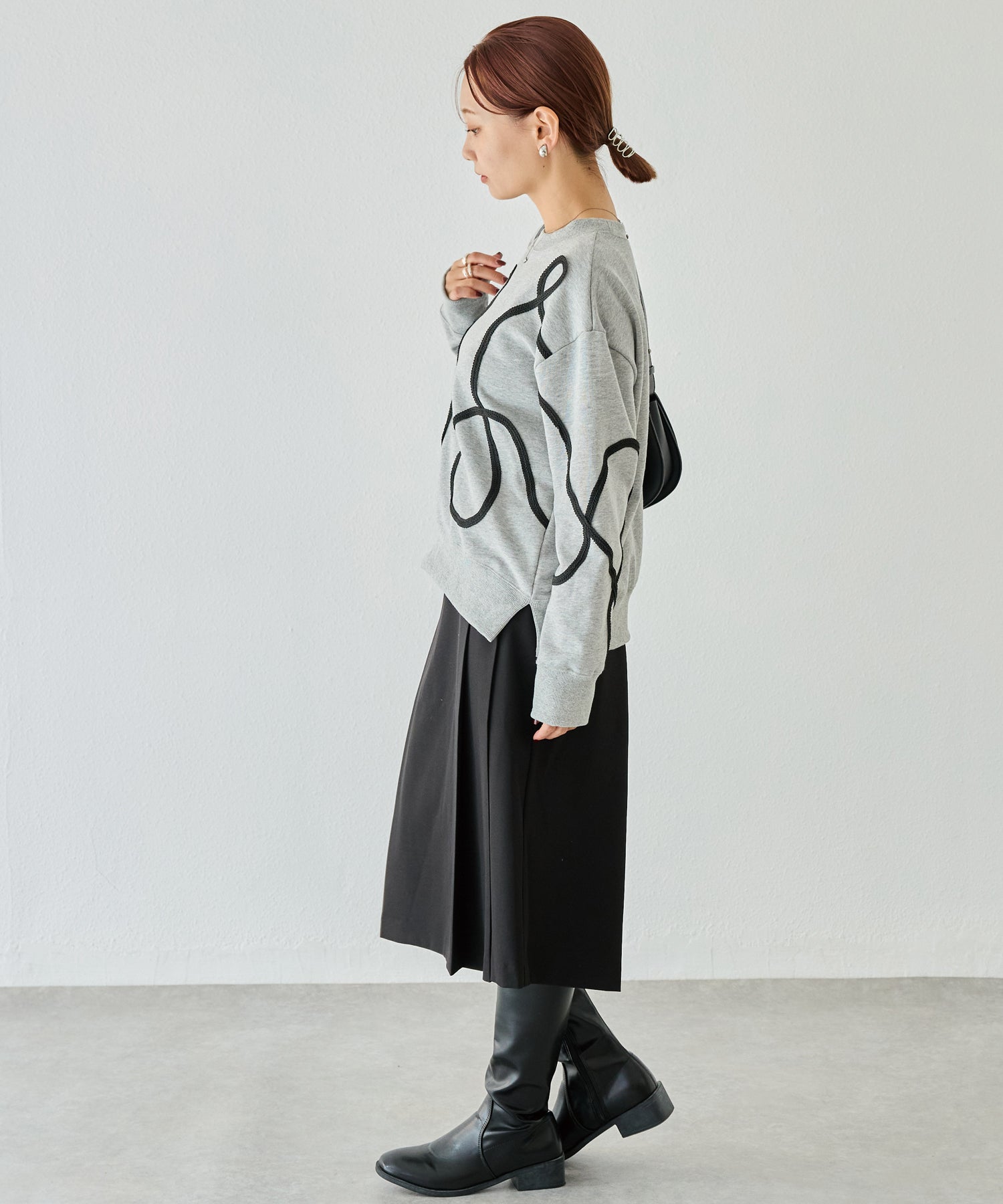 タックプリーツミディスカート