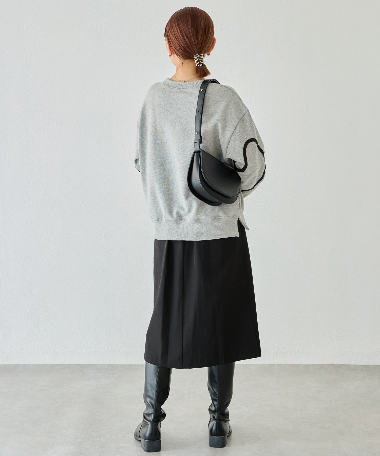 タックプリーツミディスカート