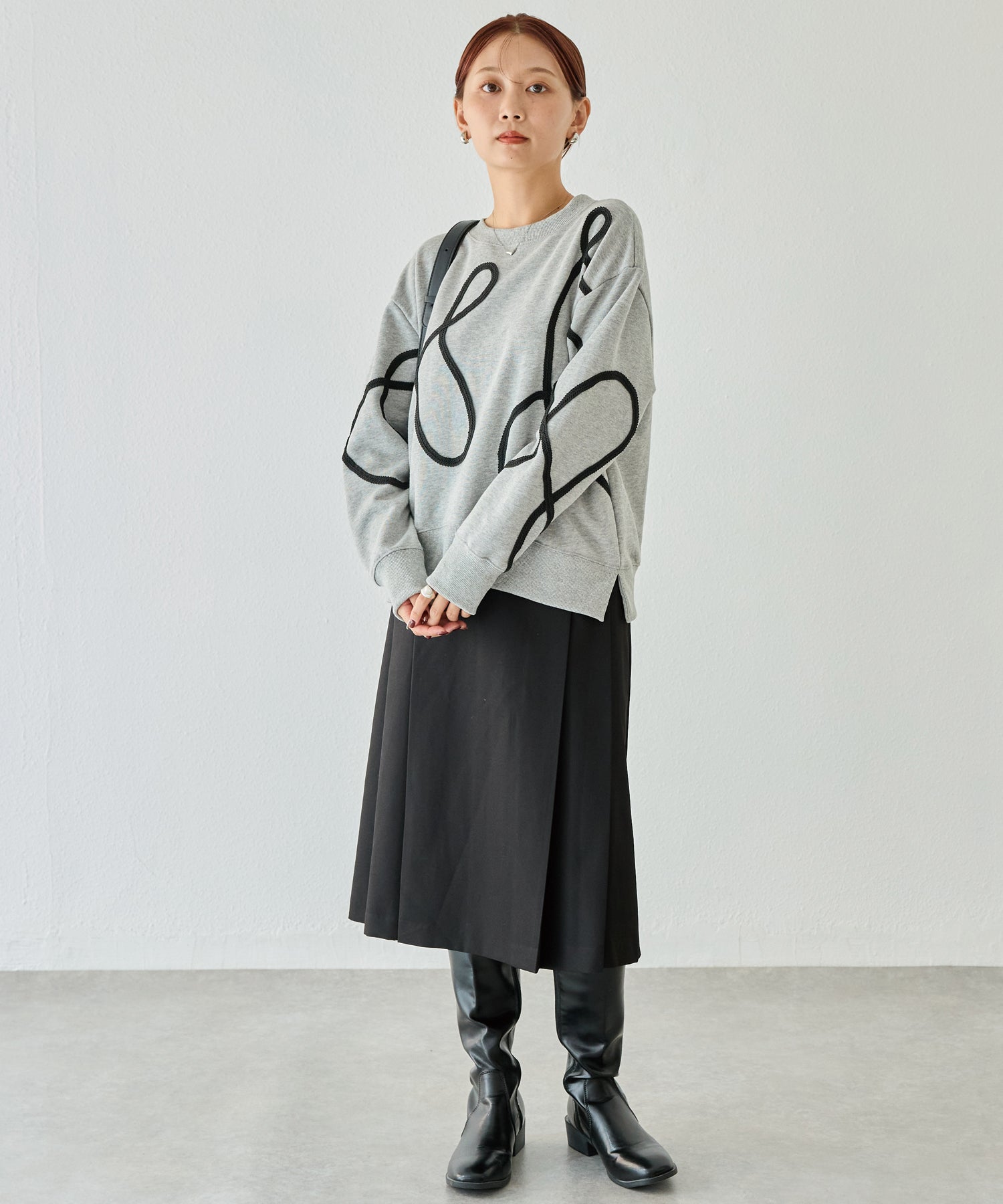 タックプリーツミディスカート