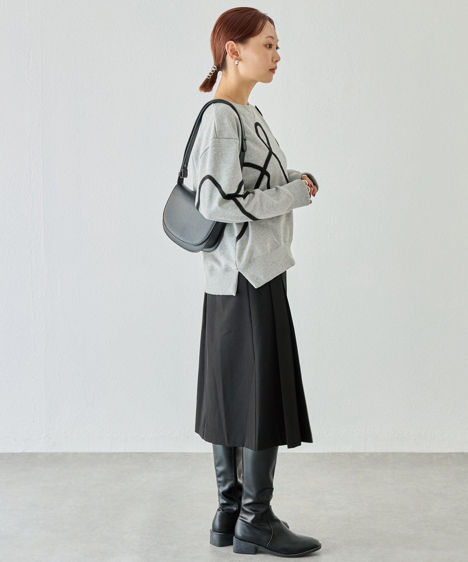 タックプリーツミディスカート