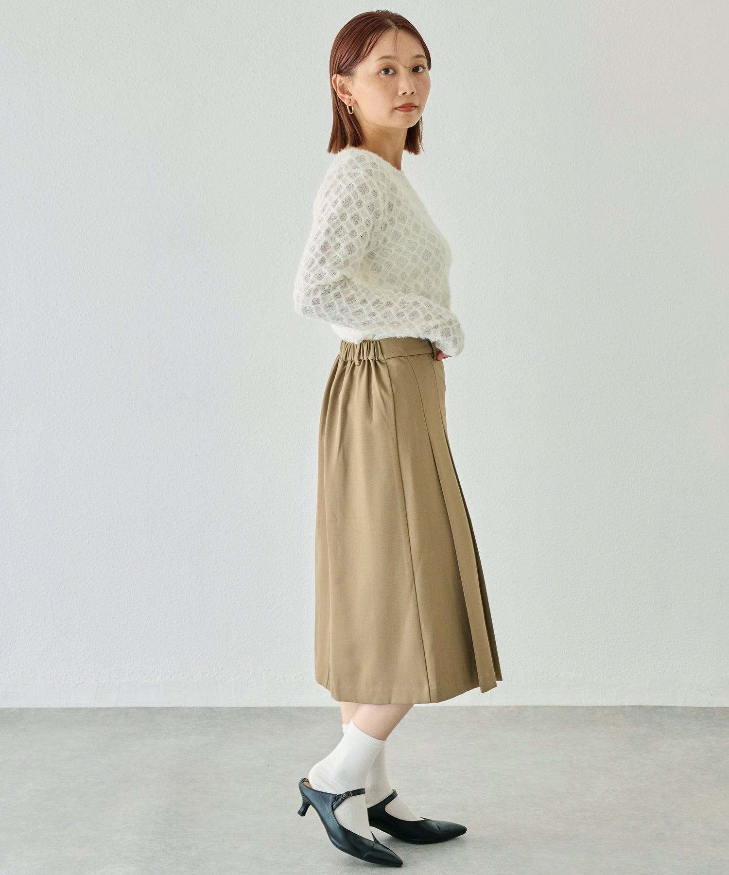 タックプリーツミディスカート