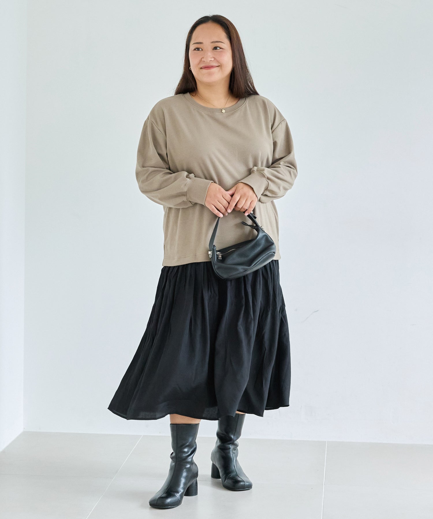 モカ　model:161cm 着用サイズ:3L
