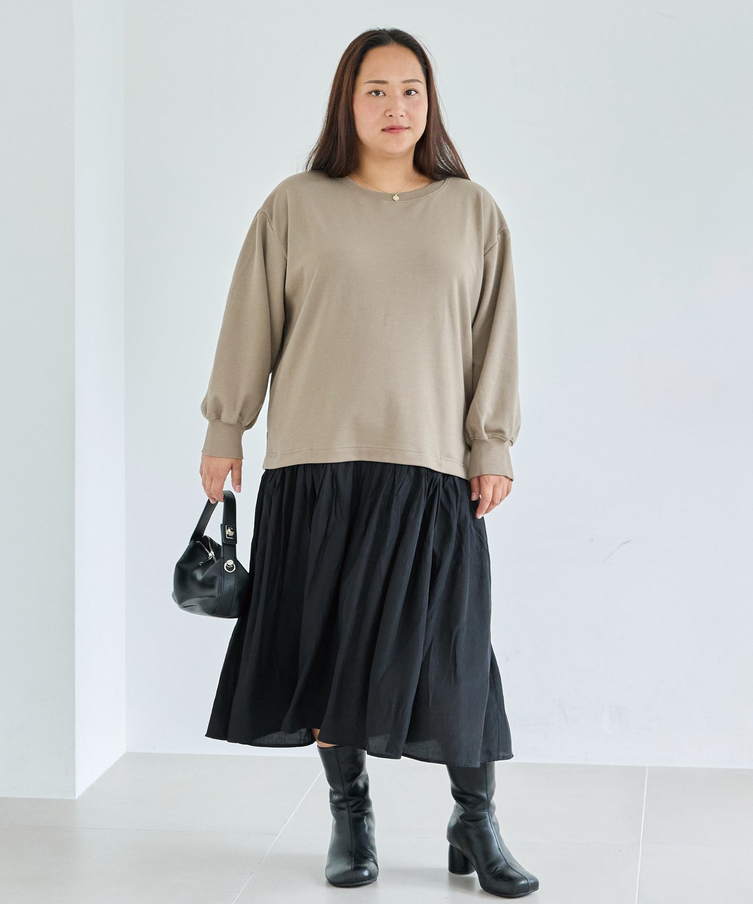 モカ　model:161cm 着用サイズ:3L