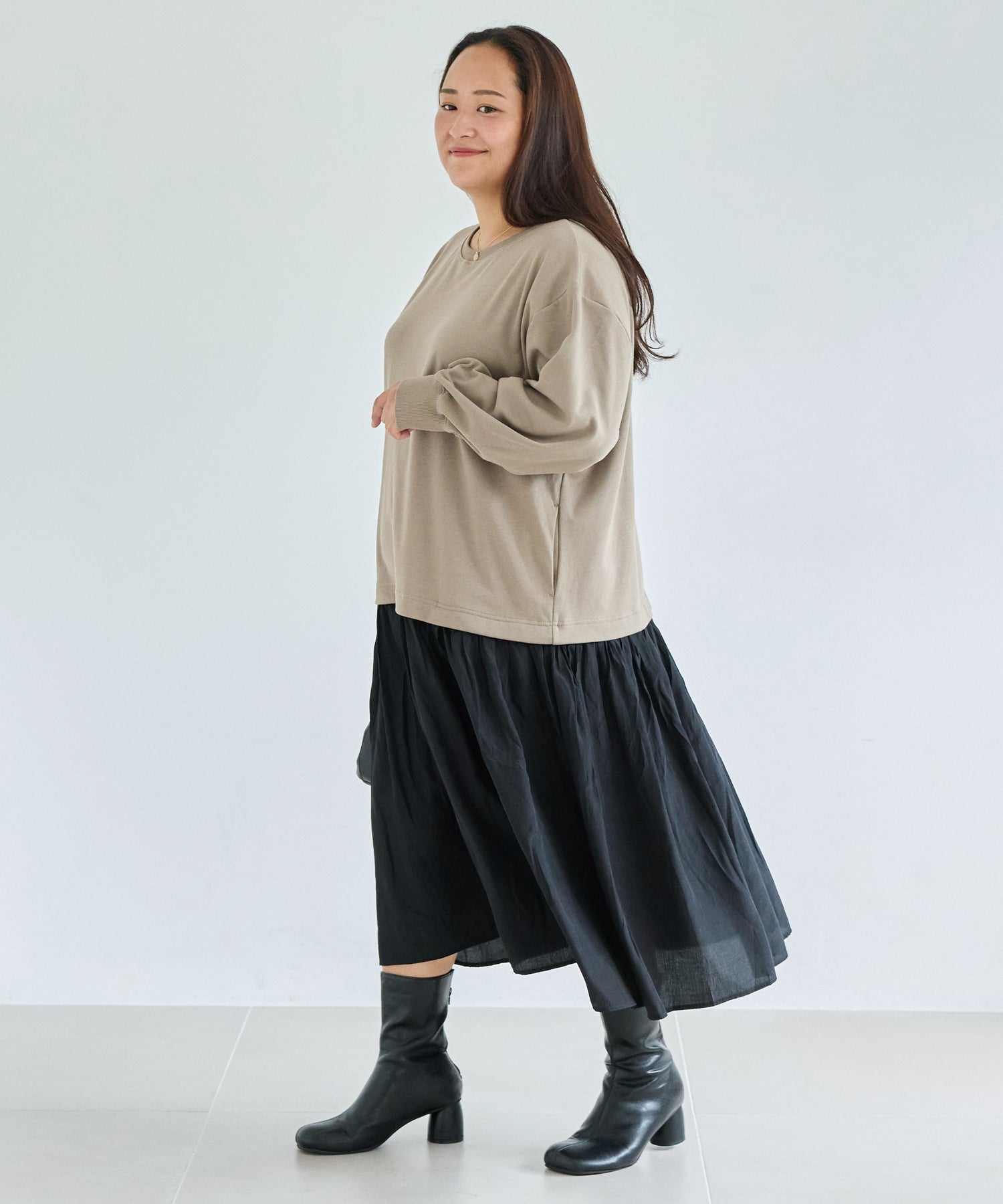 モカ　model:161cm 着用サイズ:3L
