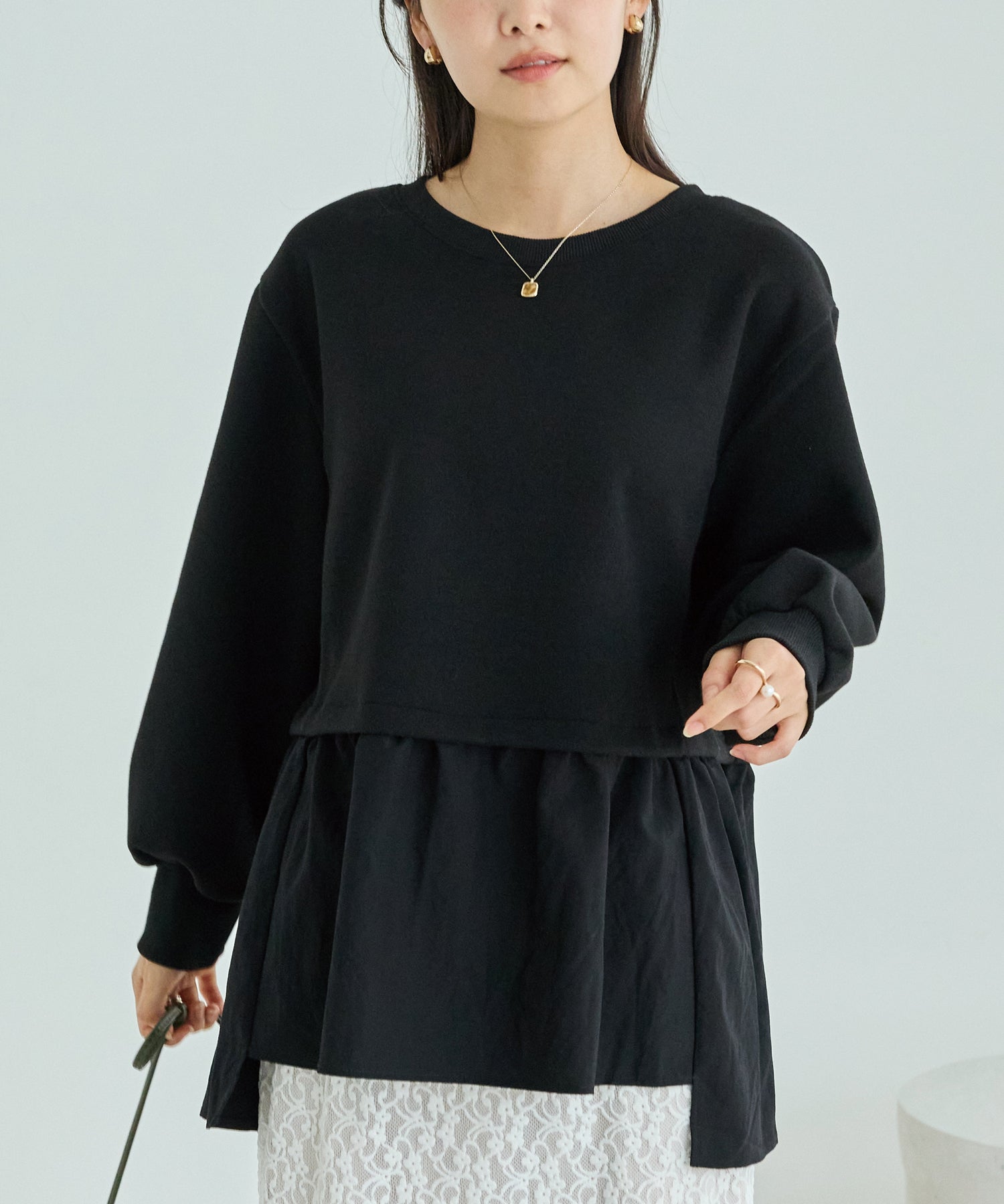 メルトンタッチ異素材ドッキングプルオーバー