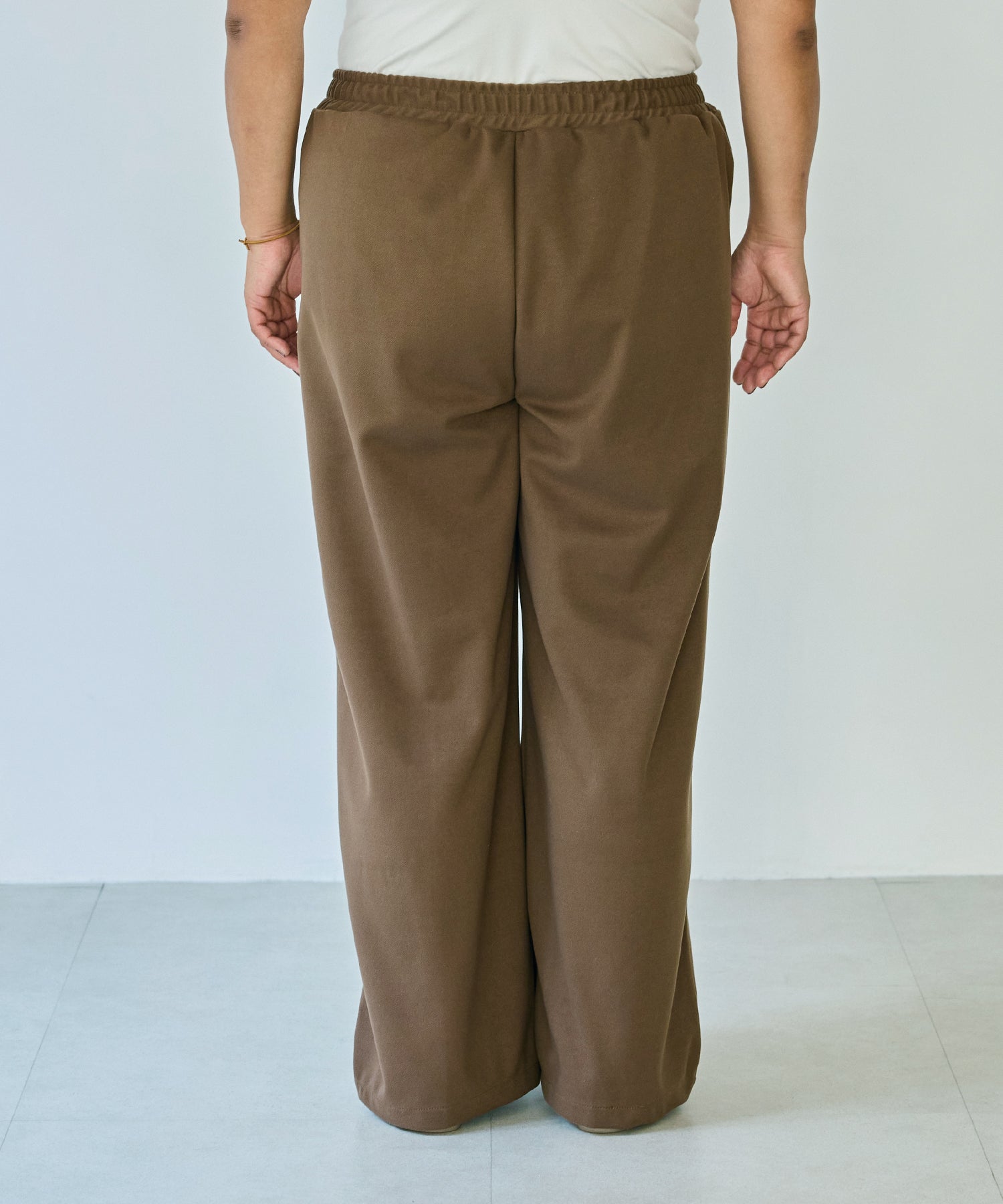 バック　model:161cm 着用サイズ:3L