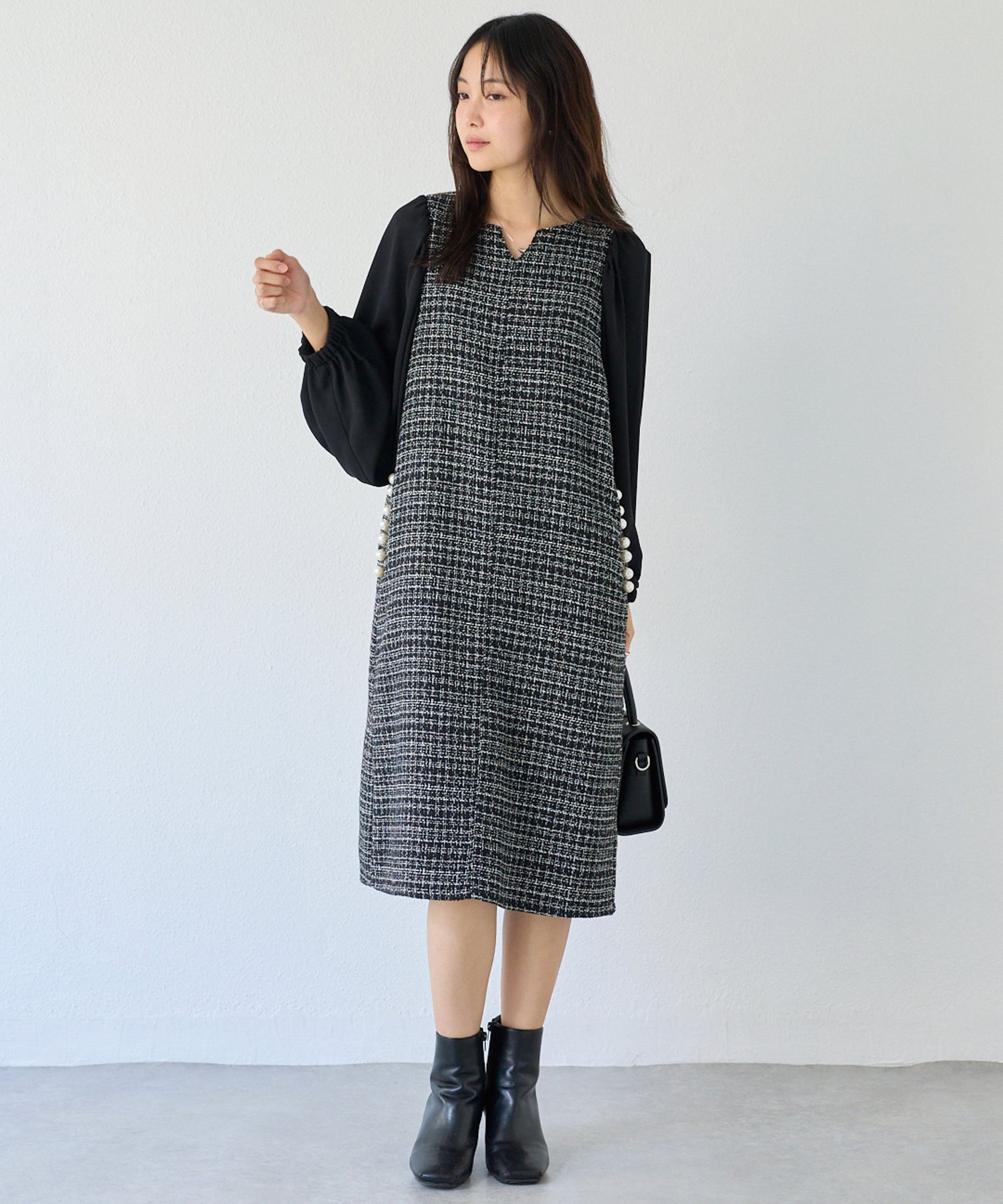 パールボタンツイードワンピース