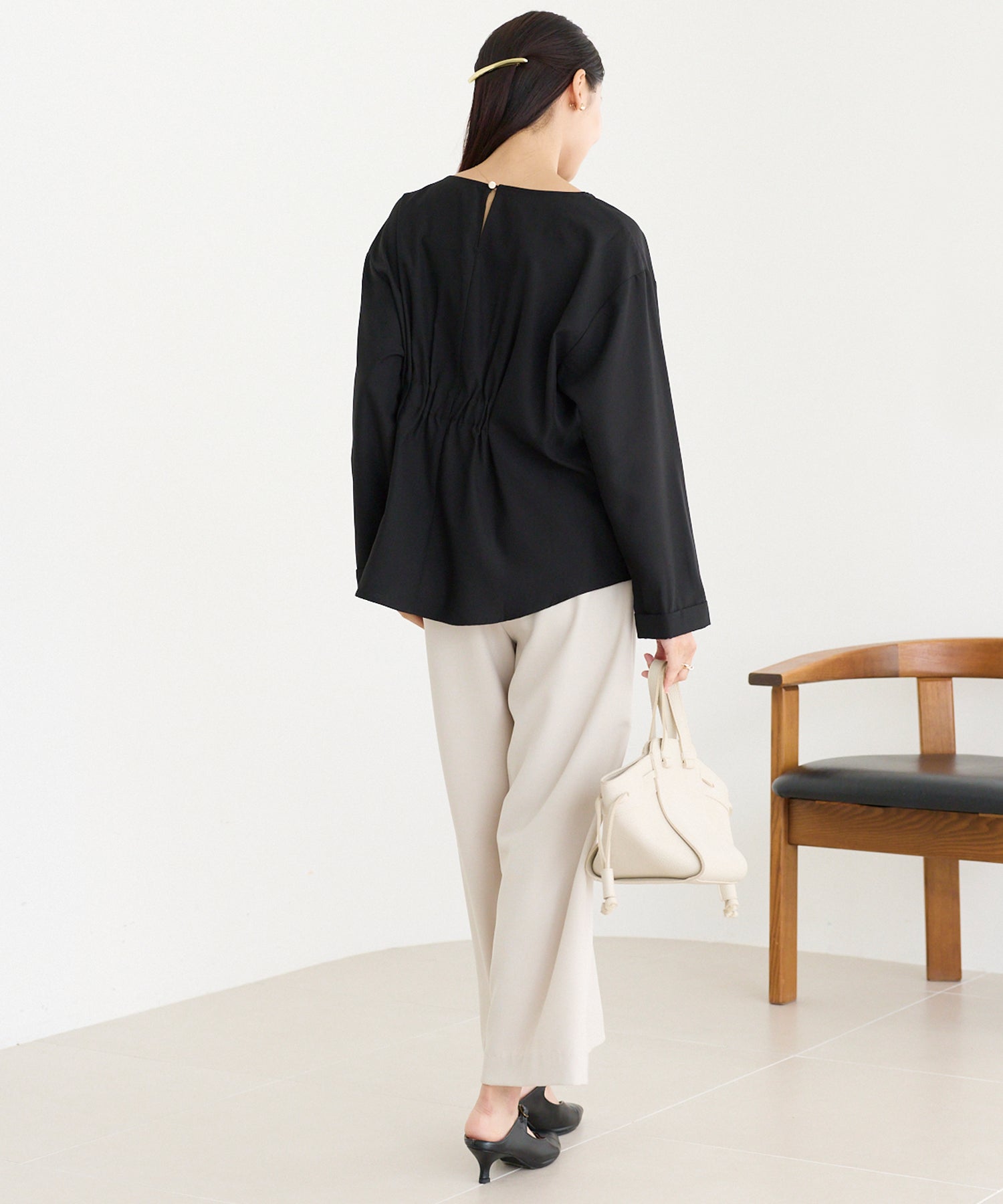 バックギャザーブラウス