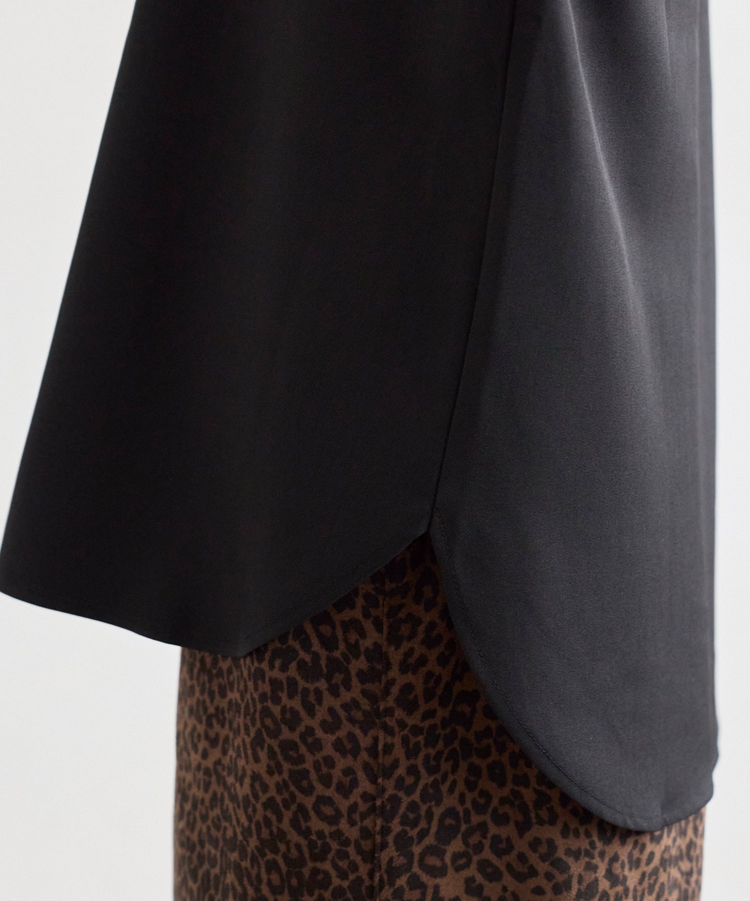 ラウンドスリット