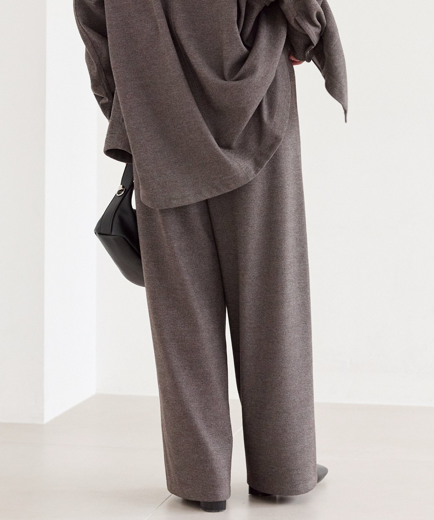 起毛カットソーイージーパンツ