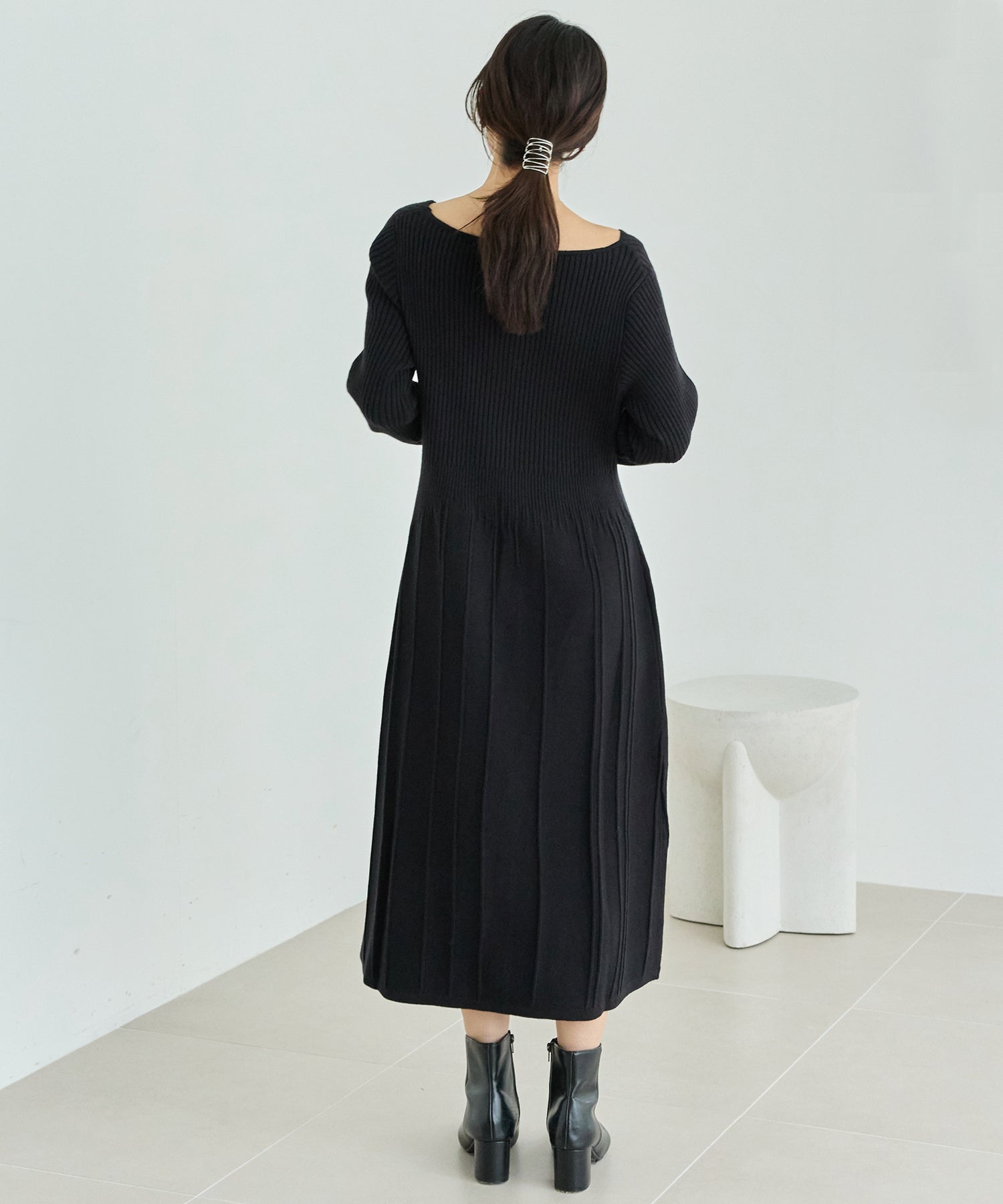 リブ切替ドレープネックニットワンピース