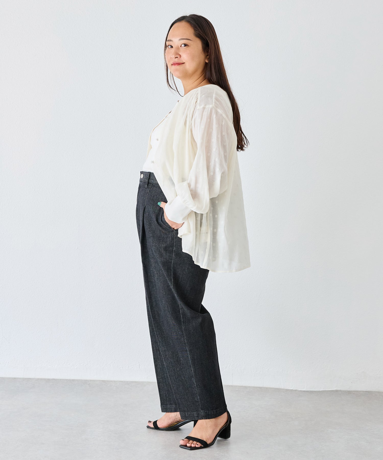 ブラック　model:161cm 着用サイズ:3L