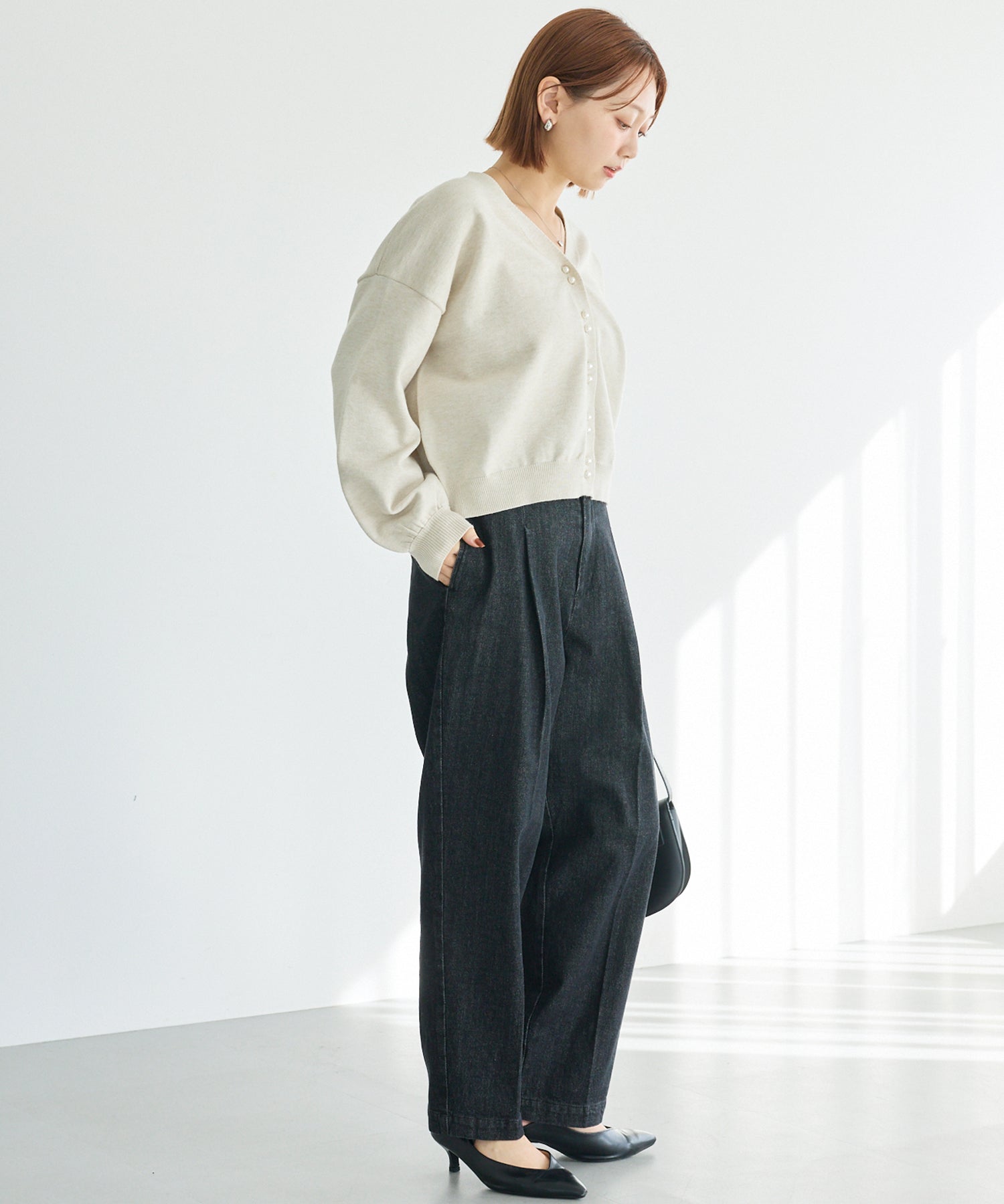 タックテーパードデニム