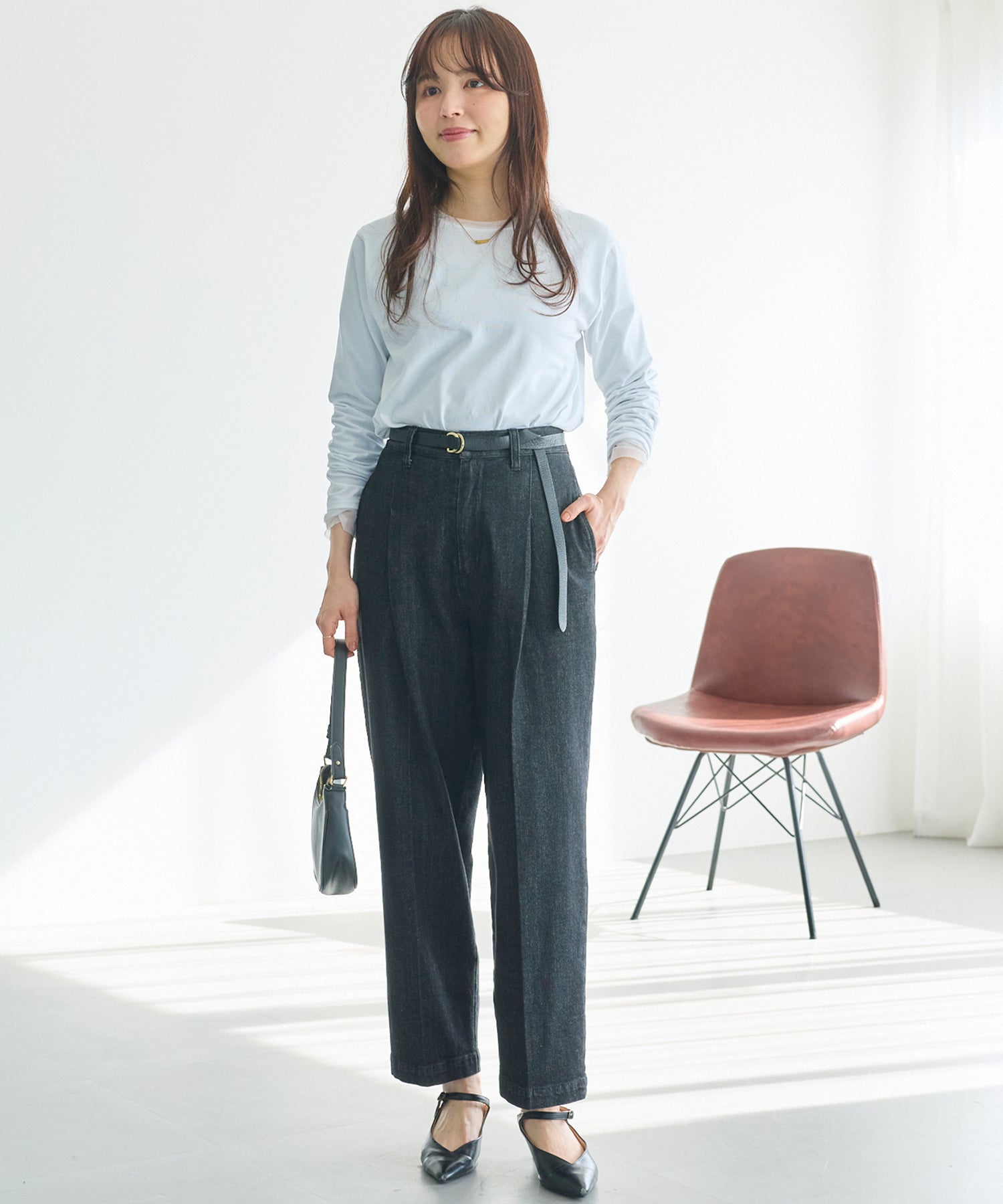 タックテーパードデニム