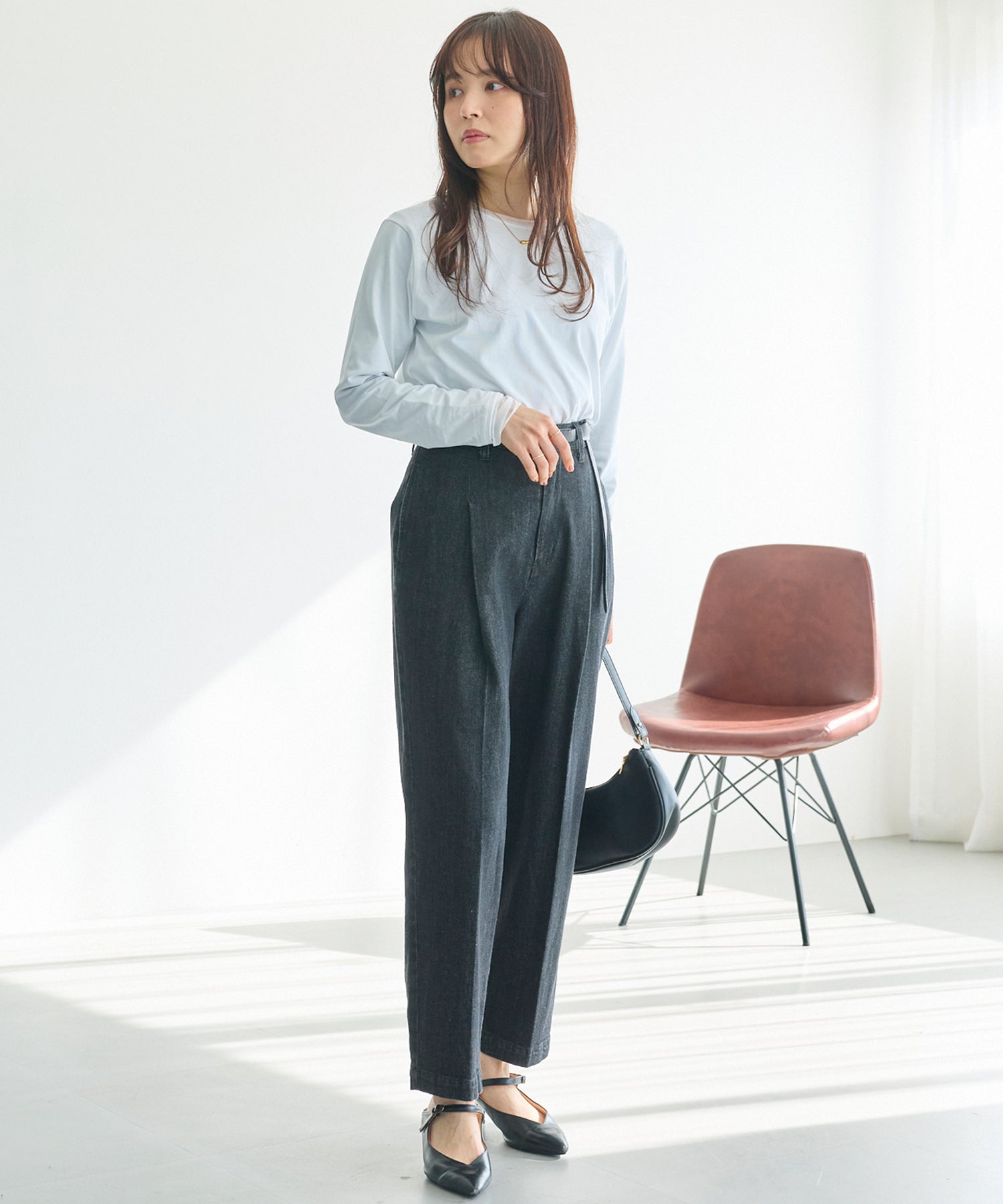 タックテーパードデニム