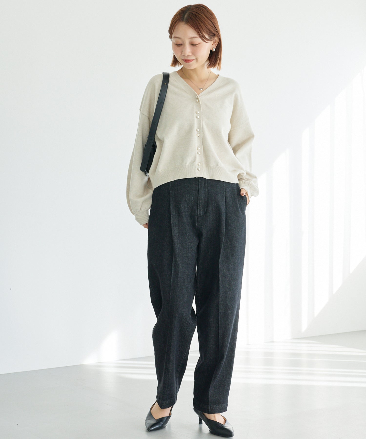 タックテーパードデニム