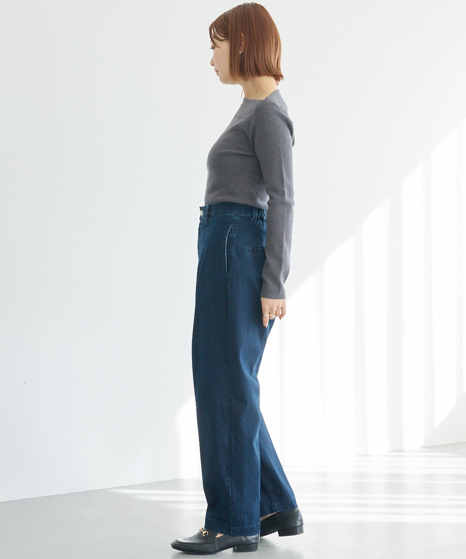 タックテーパードデニム