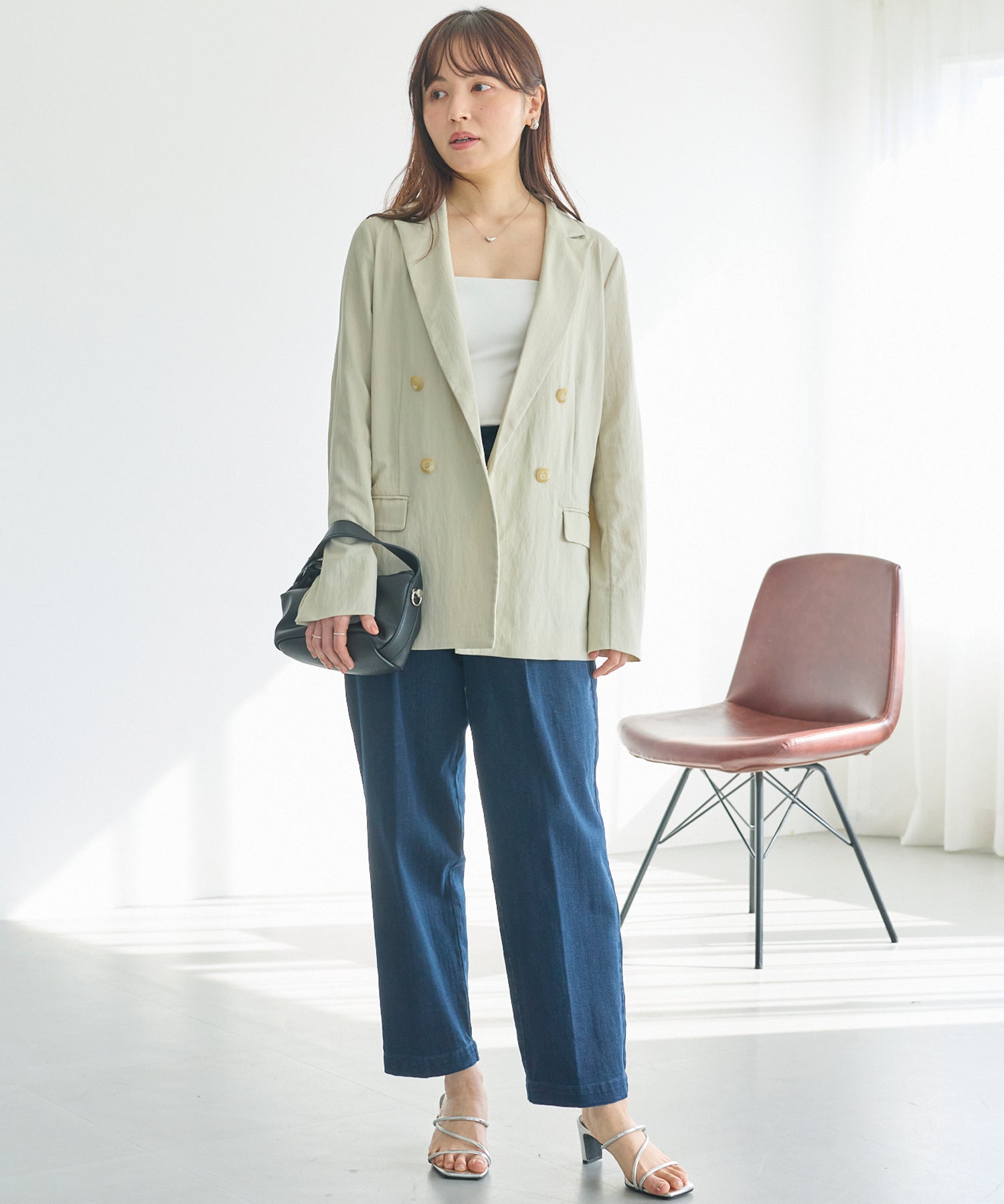 タックテーパードデニム