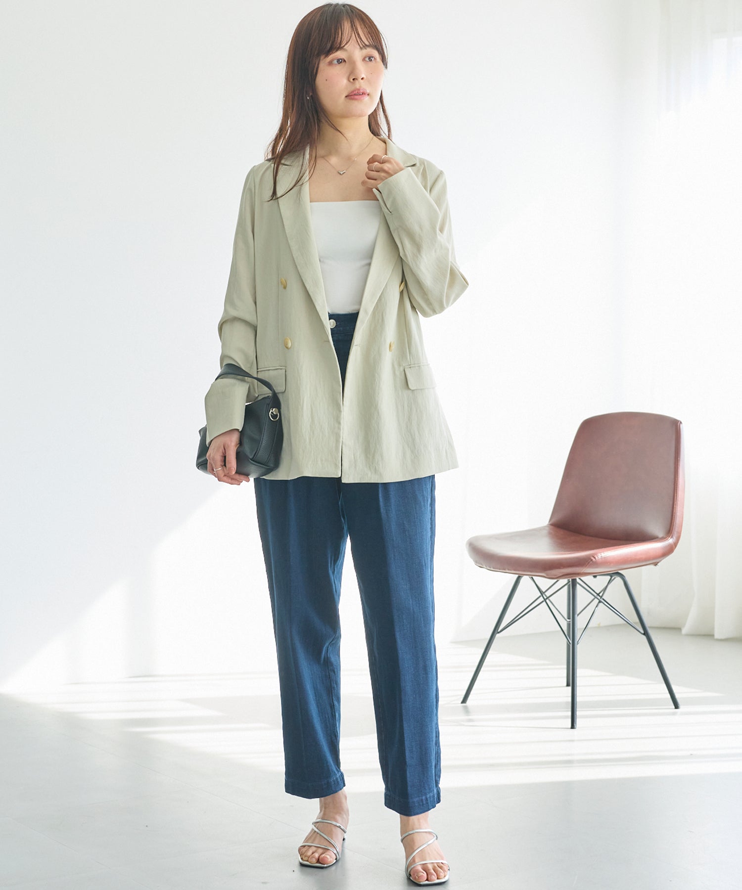 タックテーパードデニム