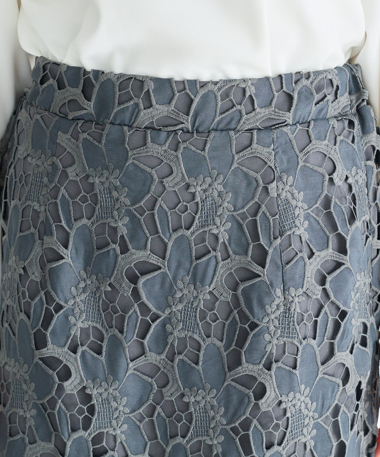 フロントウエスト