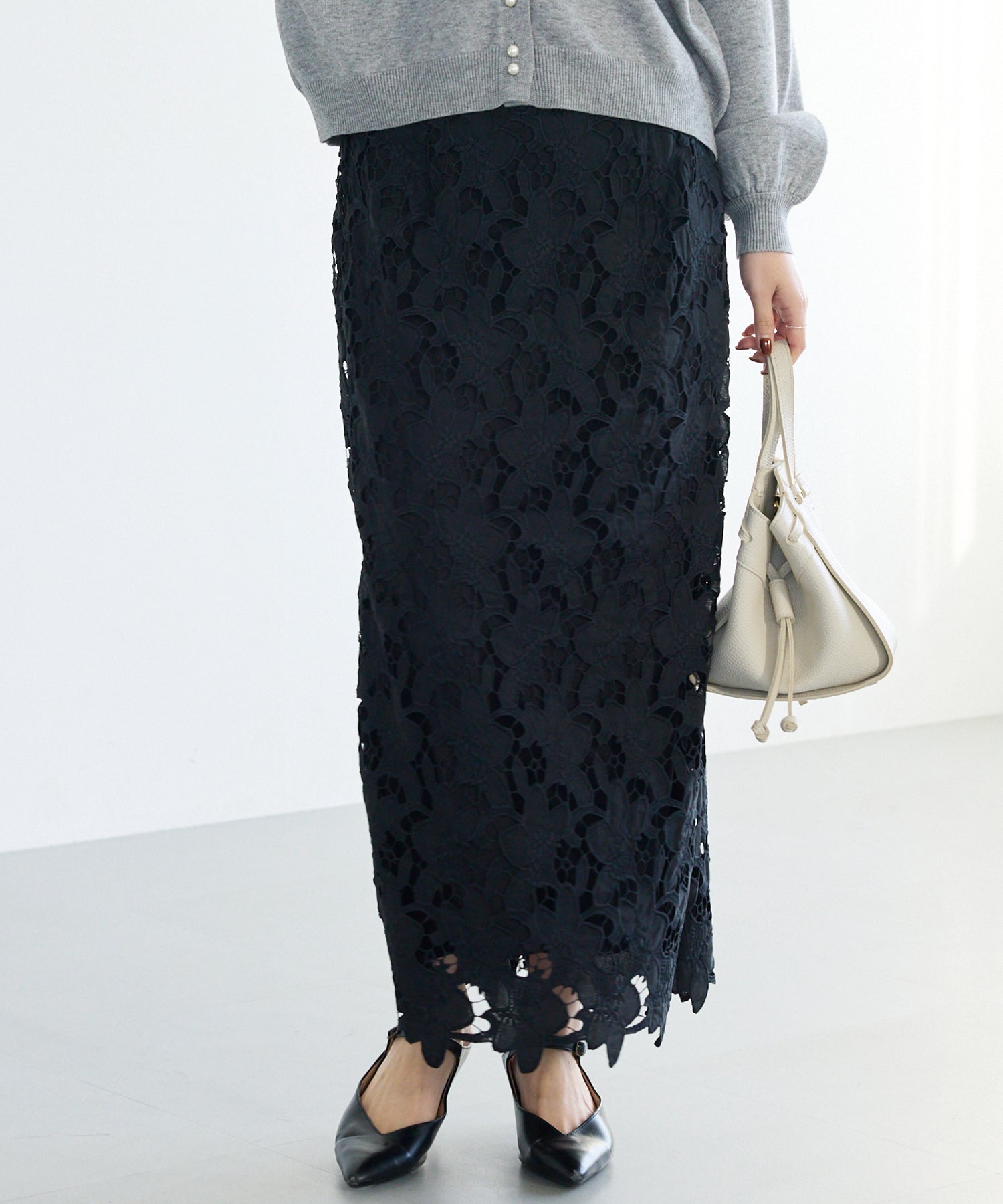 刺繍レースナロースカート