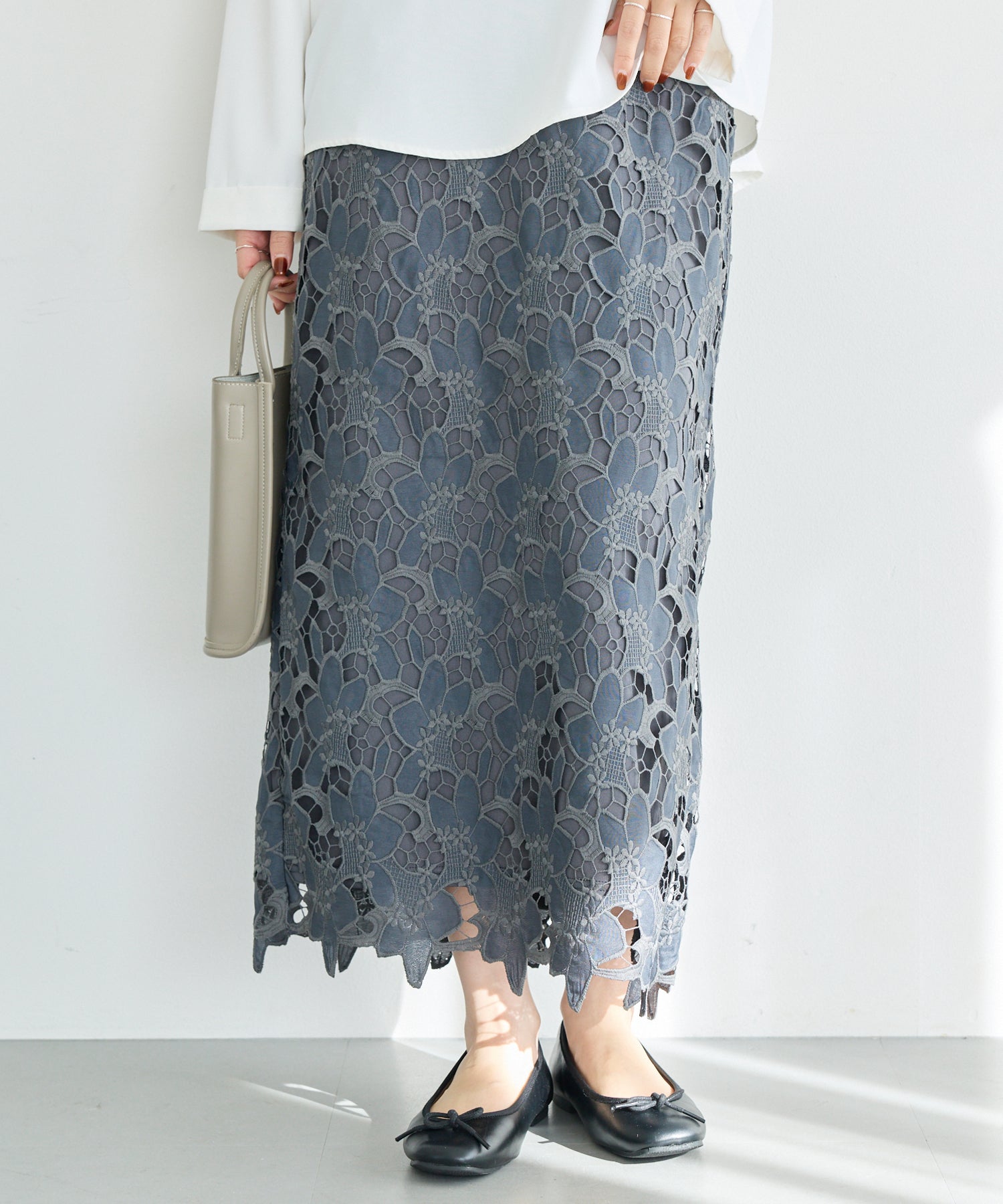 刺繍レースナロースカート | ラビアンジェ-⼤きいサイズのレディース服