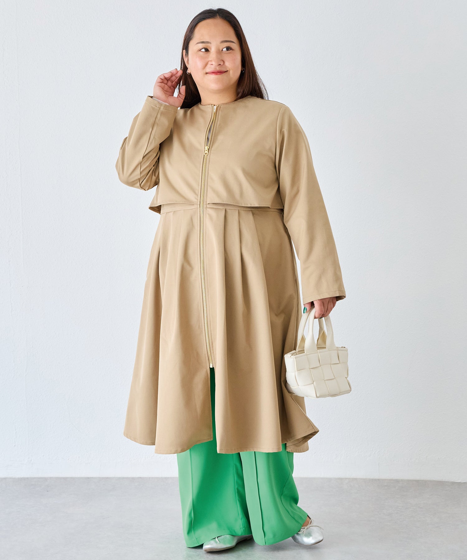 ベージュ　model:161cm 着用サイズ:3L