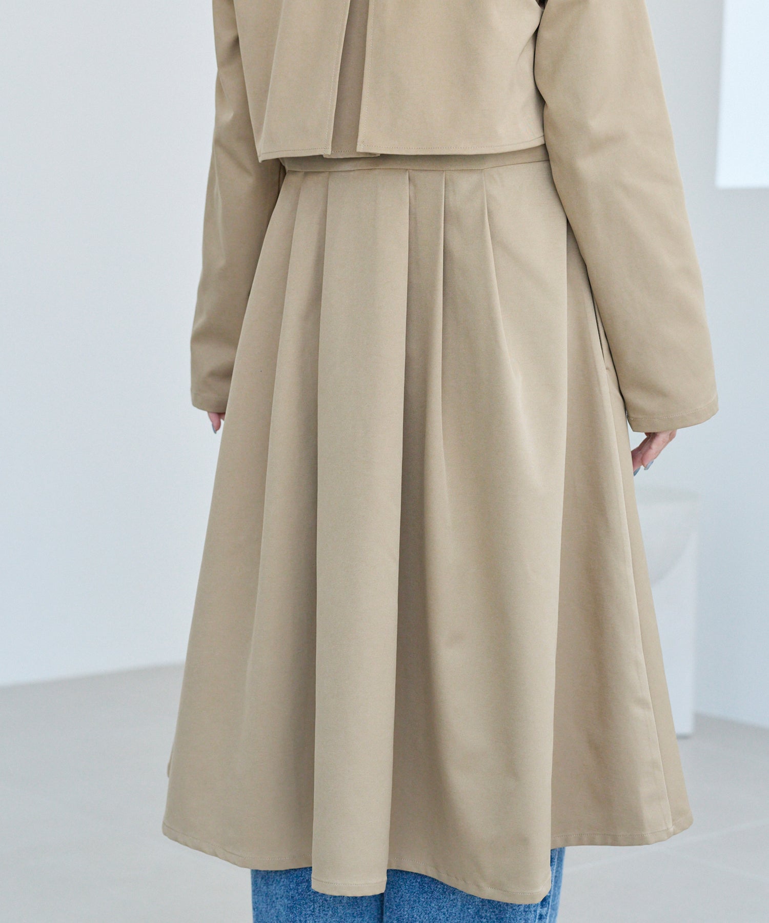 タックプリーツノーカラーコート