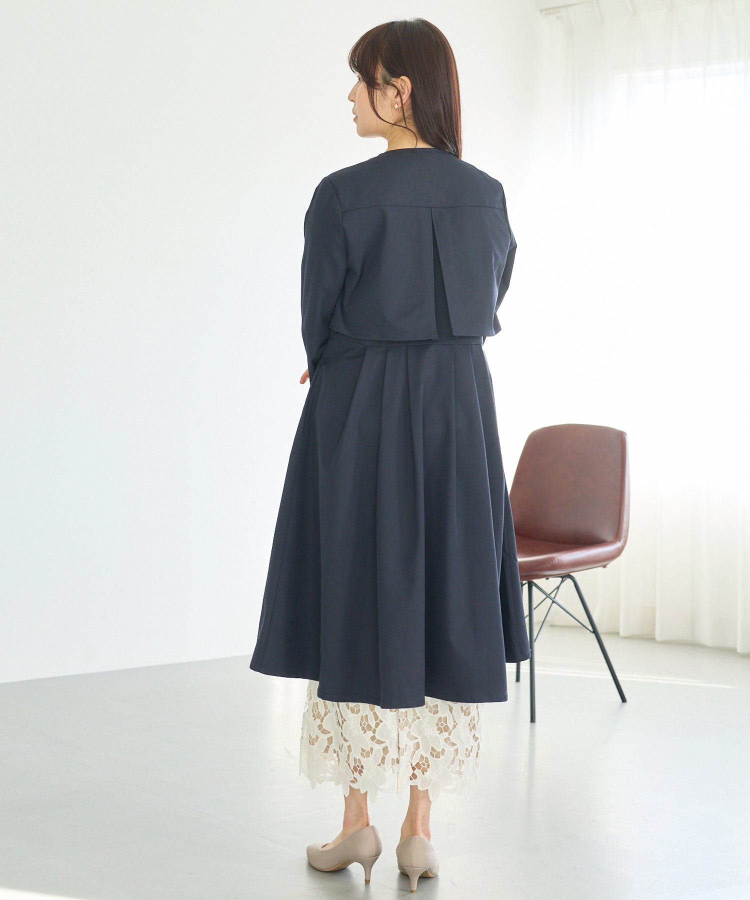 タックプリーツノーカラーコート