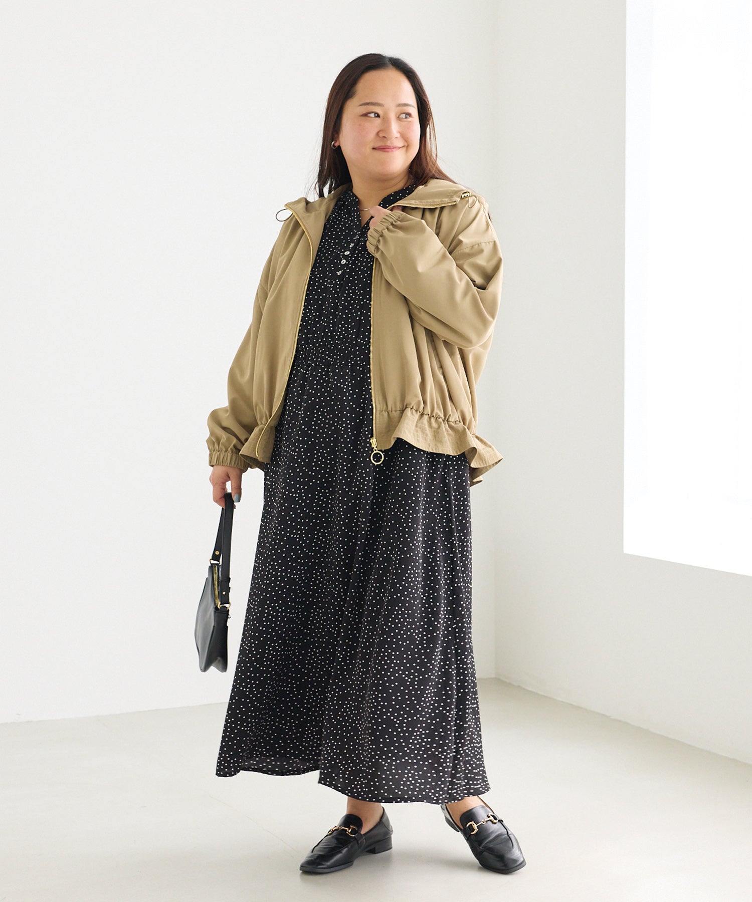 ベージュ　model:161cm 着用サイズ:3L