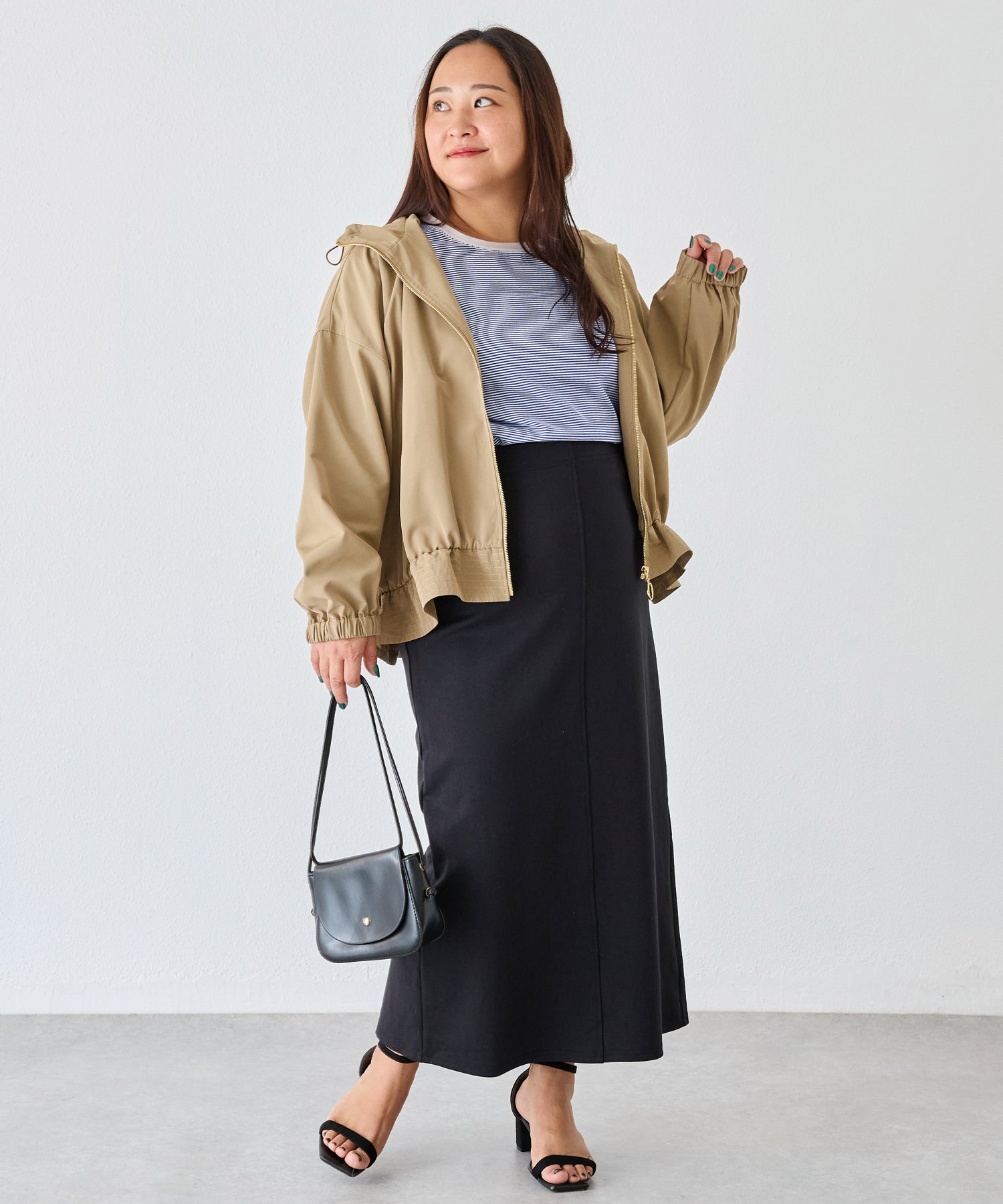 ベージュ　model:161cm 着用サイズ:3L