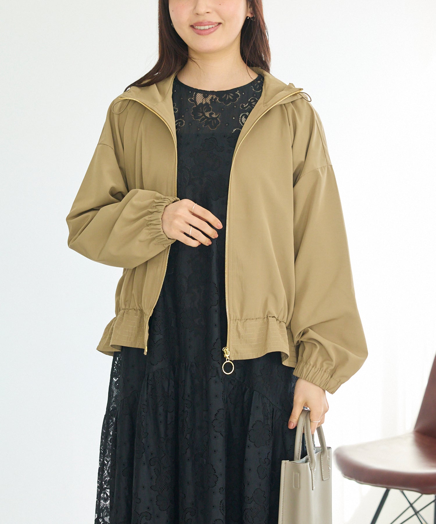 裾フレア フード付きマウンテンパーカー