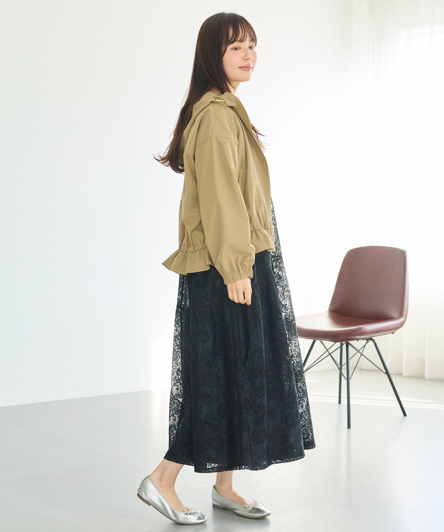 裾フレア フード付きマウンテンパーカー