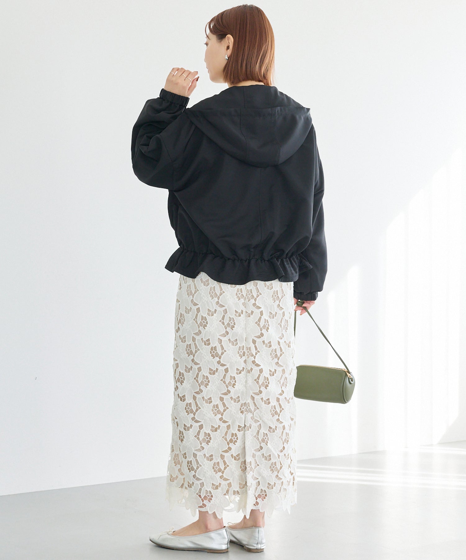 裾フレア フード付きマウンテンパーカー