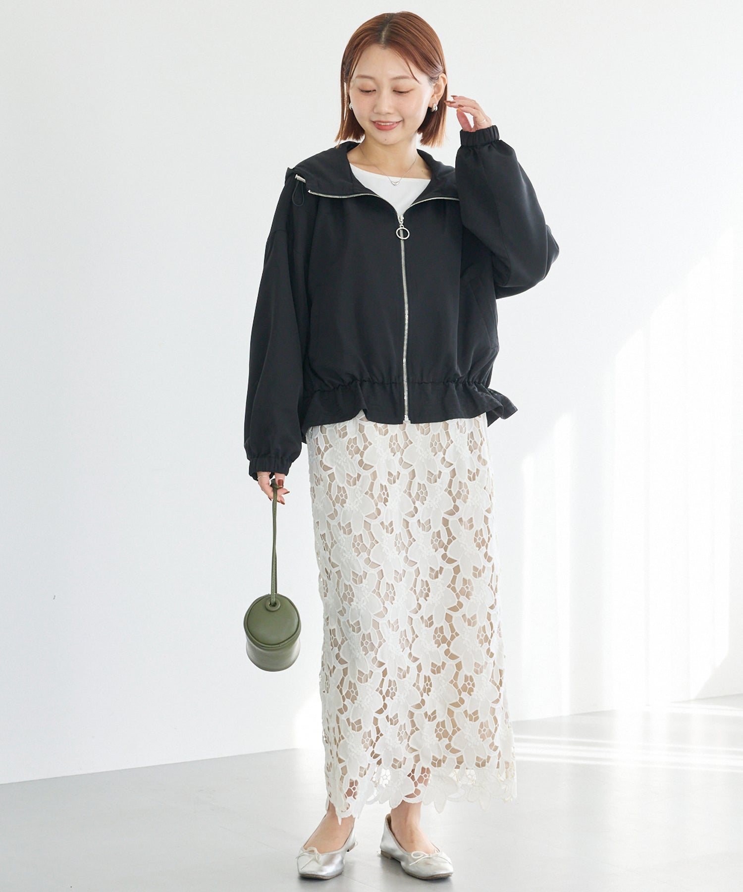 裾フレア フード付きマウンテンパーカー