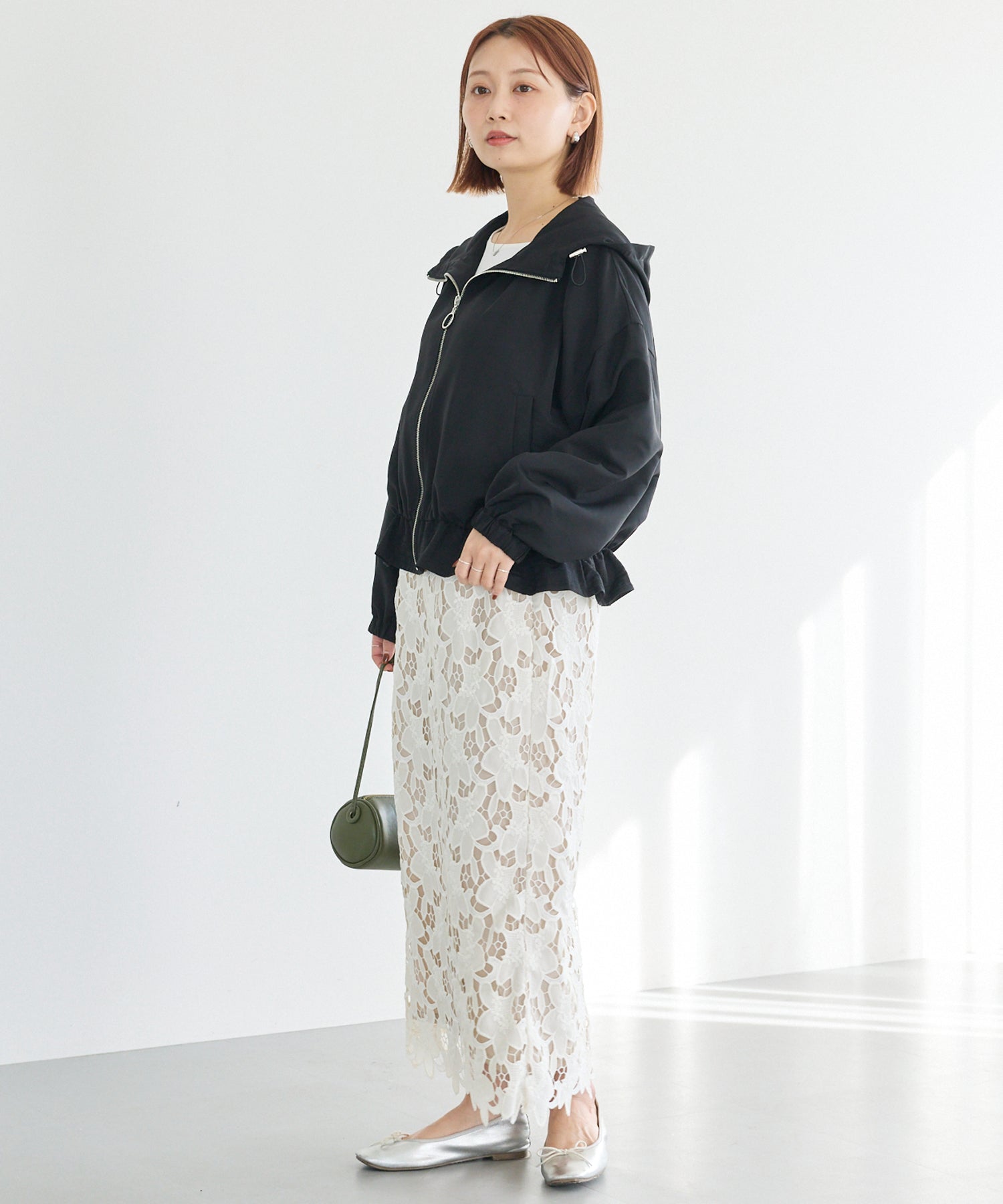 裾フレア フード付きマウンテンパーカー