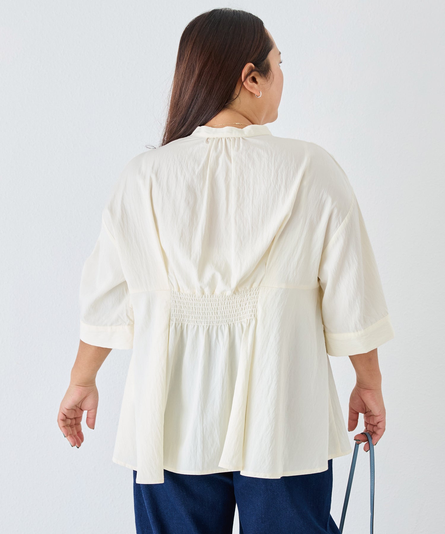 オフホワイト　model:161cm 着用サイズ:3L