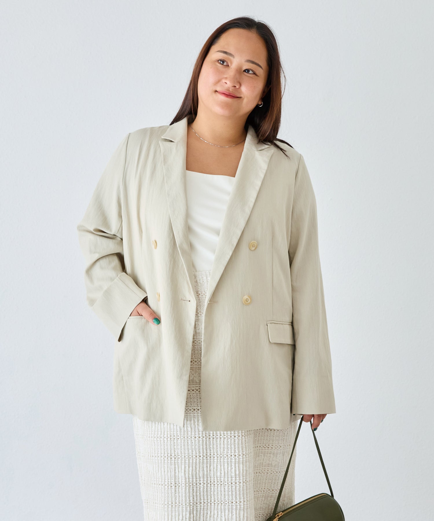 ベージュ　model:161cm 着用サイズ:3L