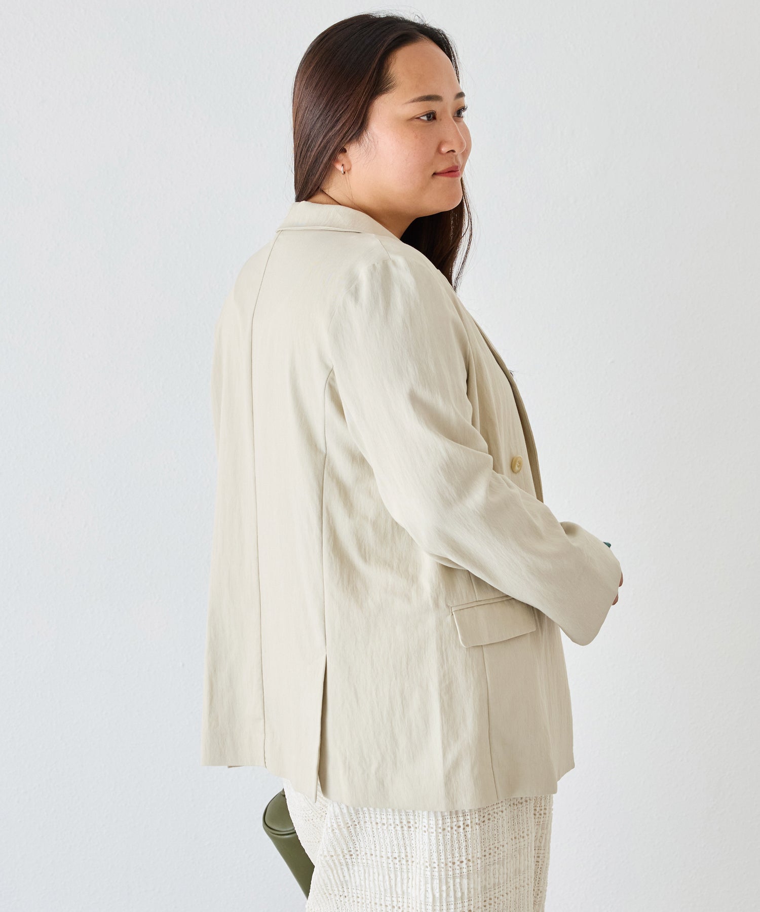 ベージュ　model:161cm 着用サイズ:3L