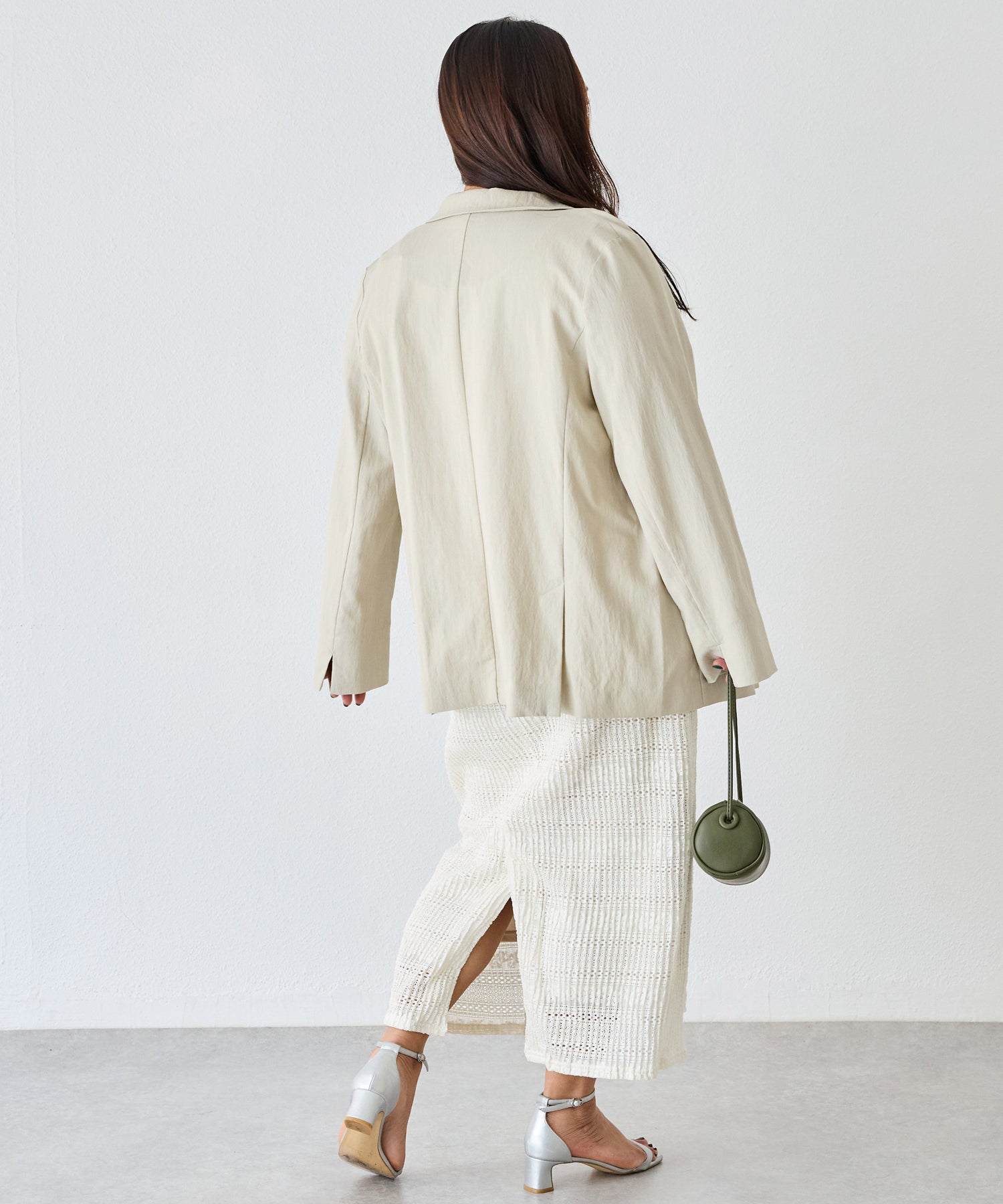 ベージュ　model:161cm 着用サイズ:3L