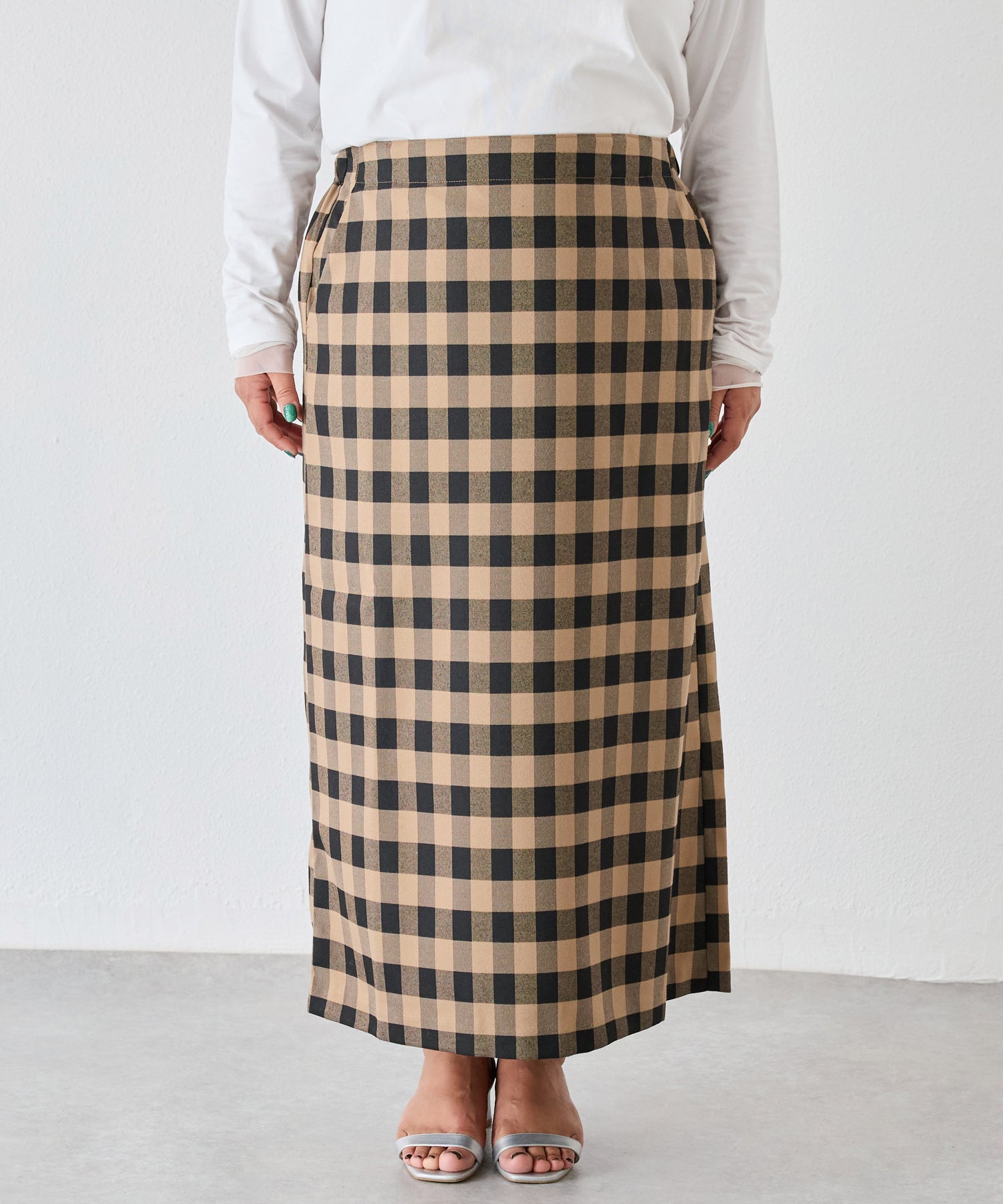 フロント　model:161cm 着用サイズ:3L