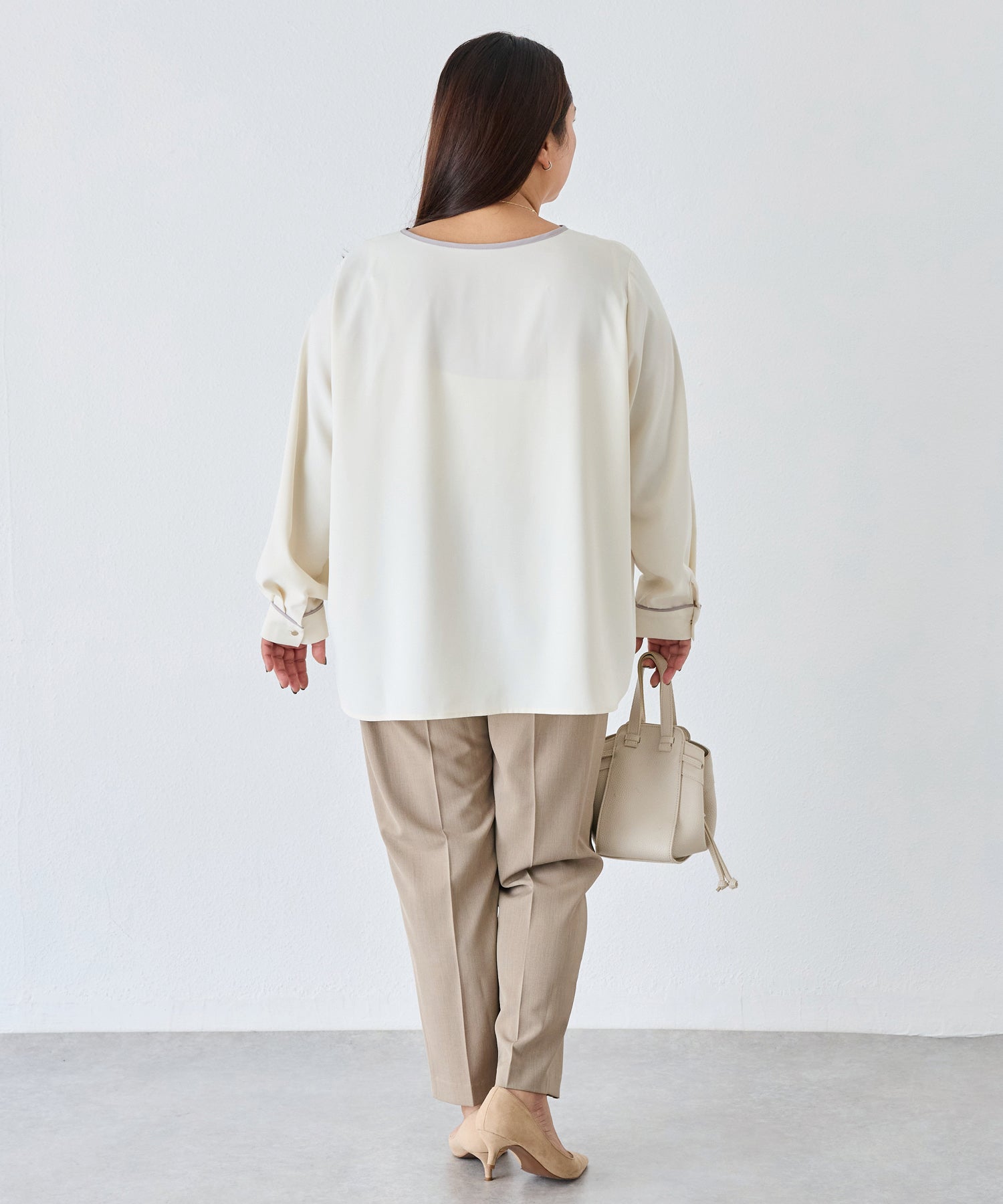 オフホワイト　model:161cm 着用サイズ:3L