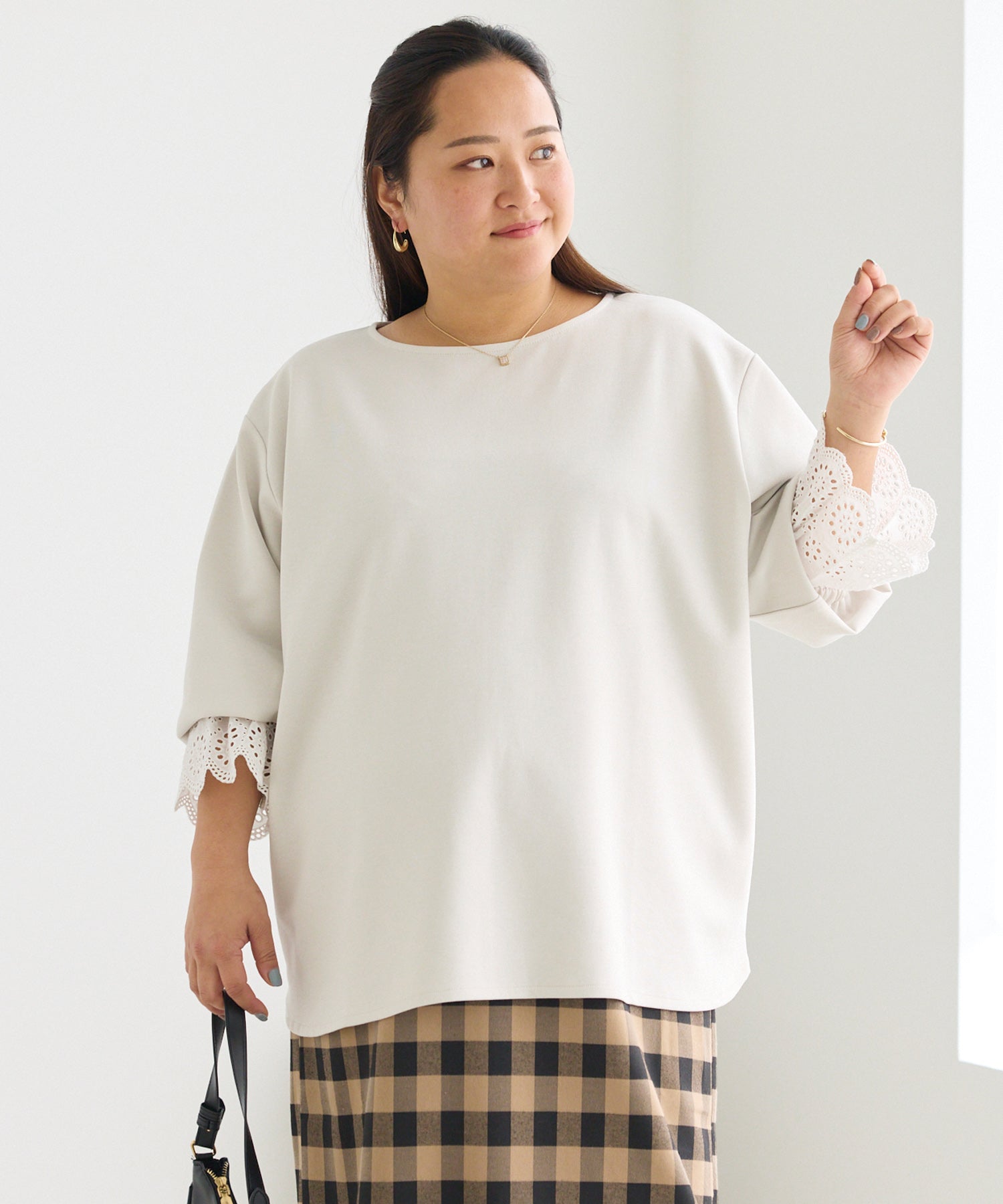 オフホワイト　model:161cm 着用サイズ:3L