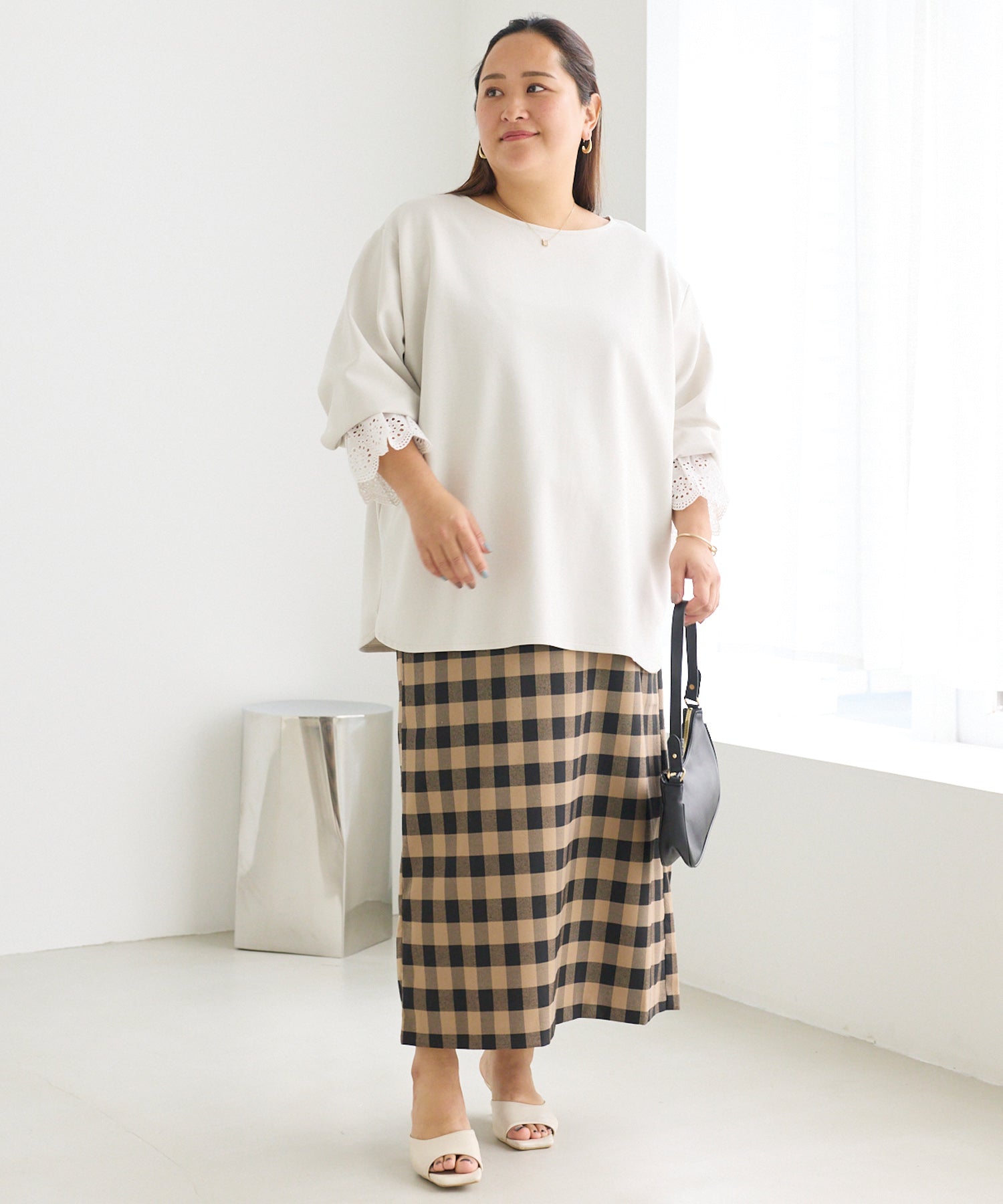 オフホワイト　model:161cm 着用サイズ:3L