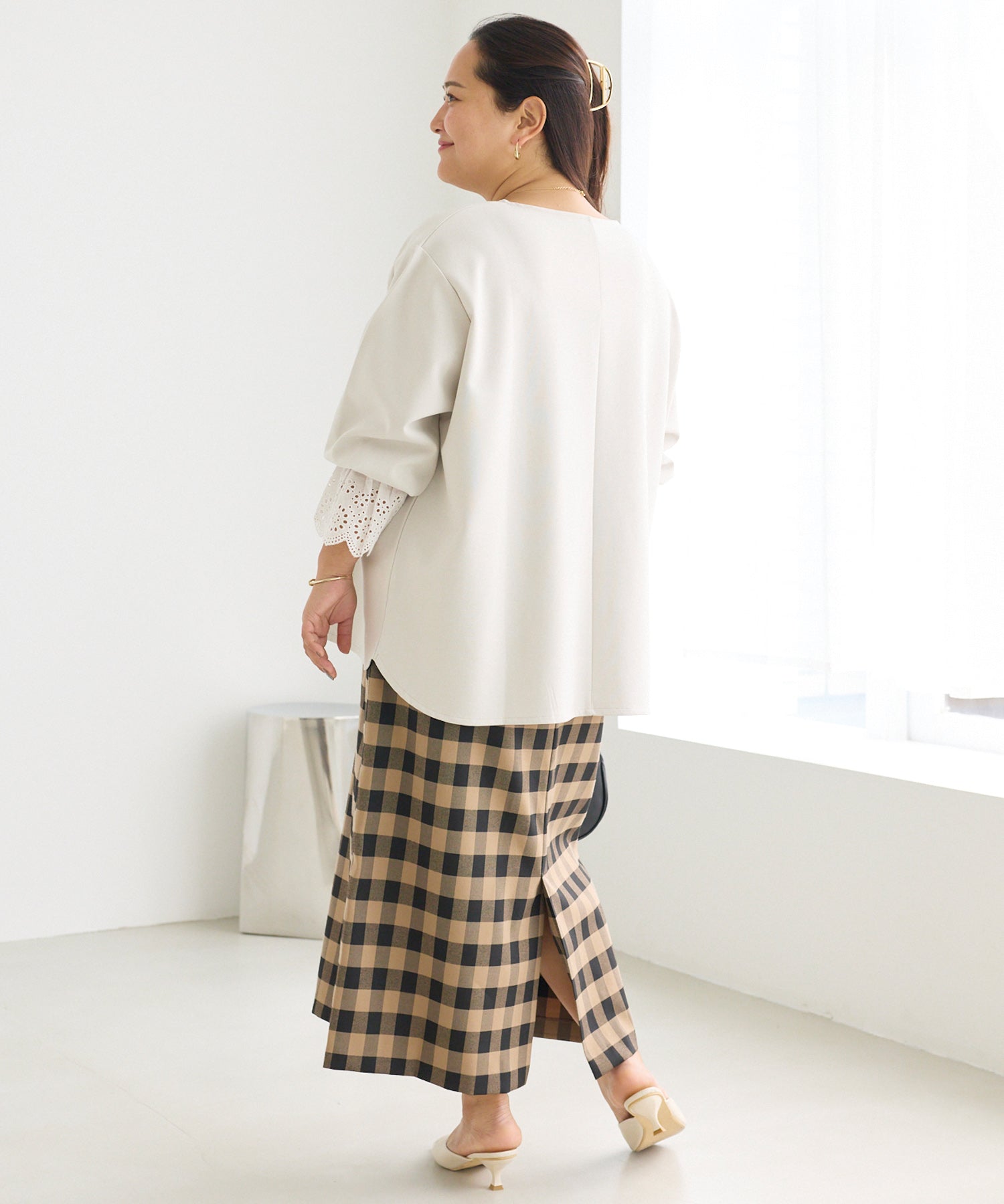 オフホワイト　model:161cm 着用サイズ:3L