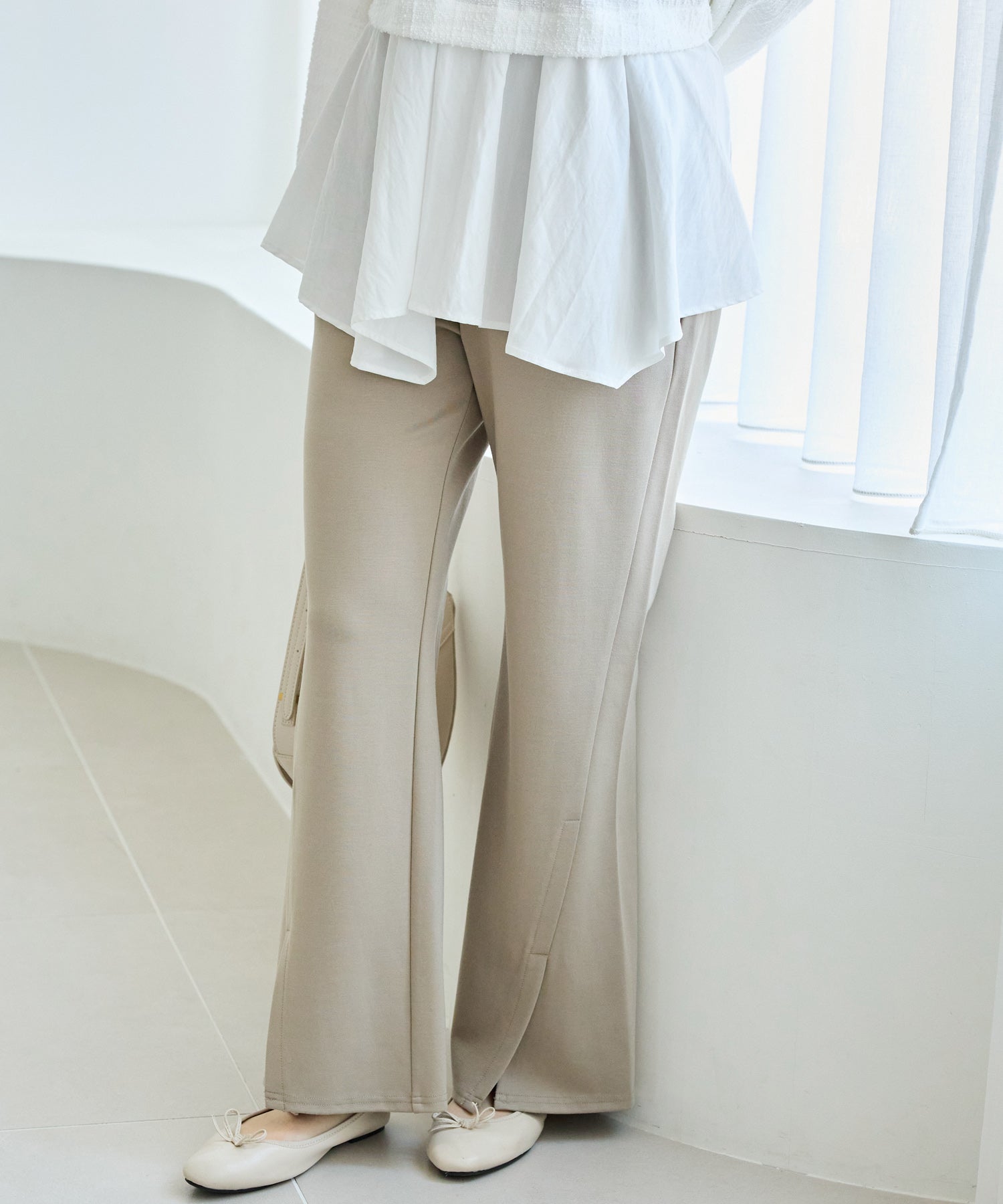 【好機能シリーズ】接触冷感・吸水速乾｜ツイストスリット美脚パンツ