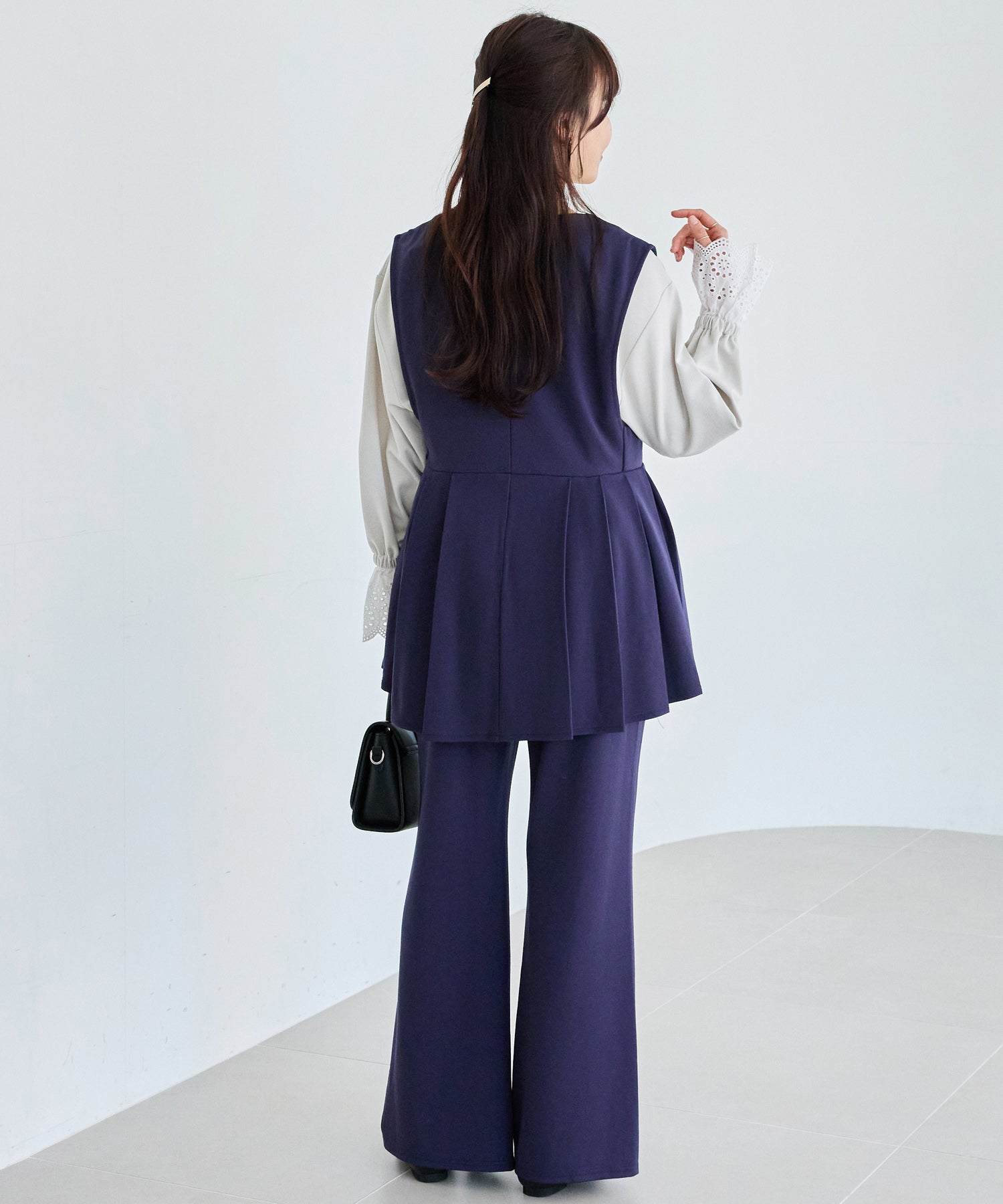 【好機能シリーズ】接触冷感・吸水速乾｜ツイストスリット美脚パンツ