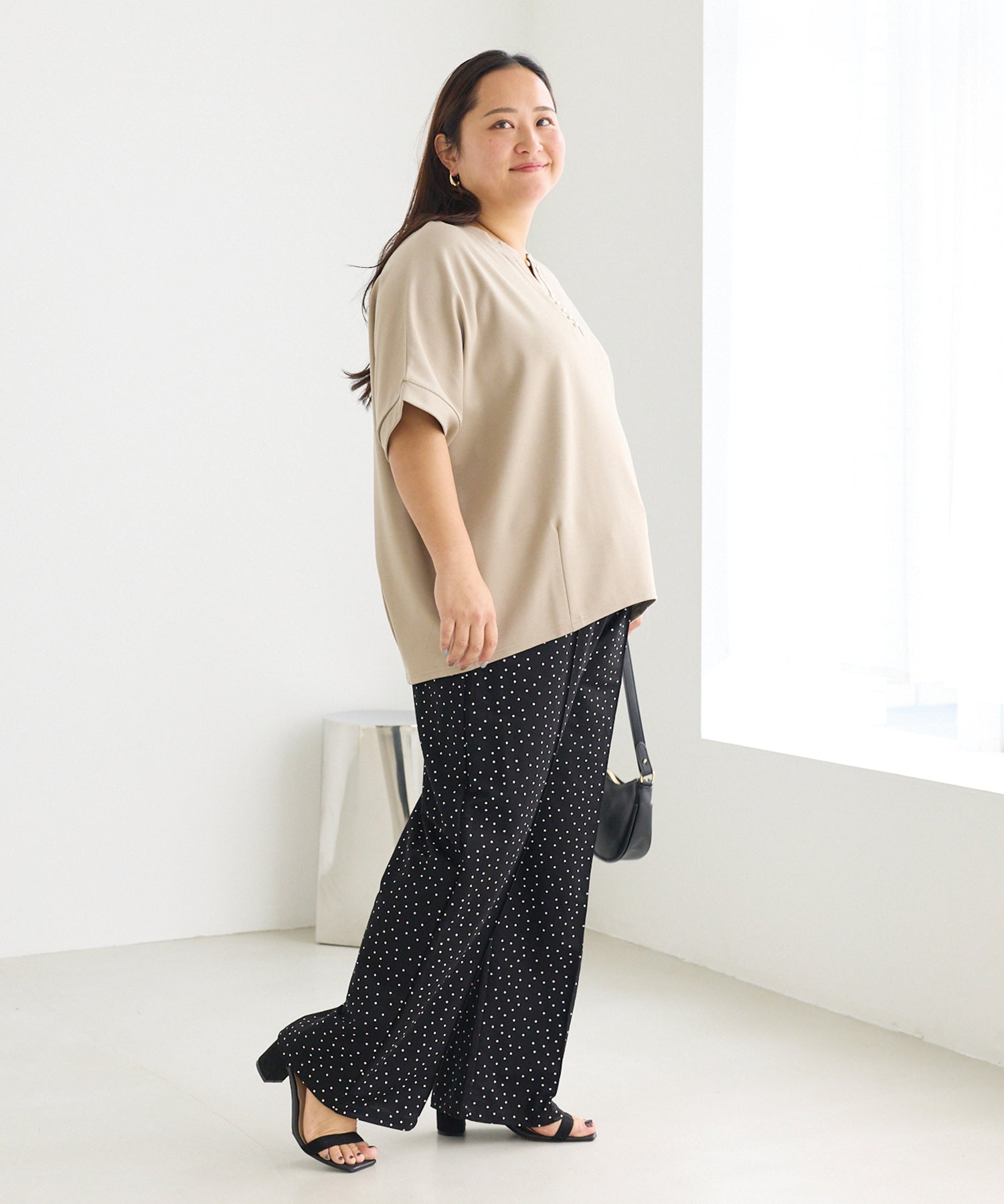 ベージュ　model:161cm 着用サイズ:3L
